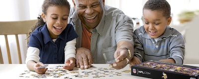 Foto 2 | Puzzle Youthefan Nfl Minnesota Vikings Game Day 1000 Unidades - Venta Internacional.