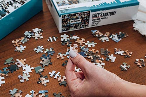 Foto 6 | Rompecabezas Toynk Grey's Anatomy Collage 1000 Piezas - Venta Internacional.