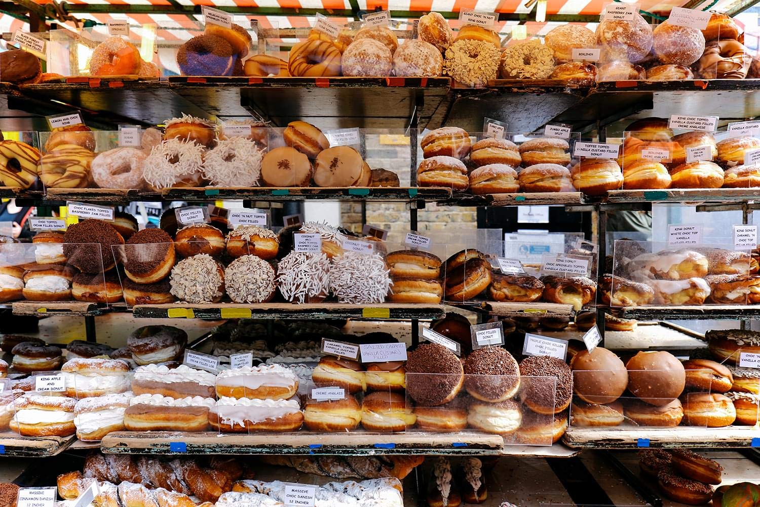 Rompecabezas Toynk Donut Shop Bakery 1000 Piezas - Venta Internacional.