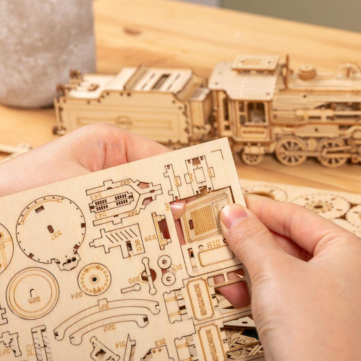 Foto 4 | Puzzle De Madera Rokr Mechanical Car Model Prime Steam Express - Venta Internacional.