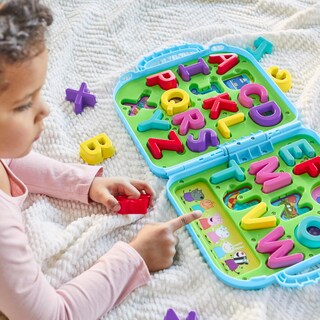 Foto 3 | Alphabet Case Peppa Pig El Rompecabezas Abc De Peppa, Más De 3 Años - Venta Internacional.
