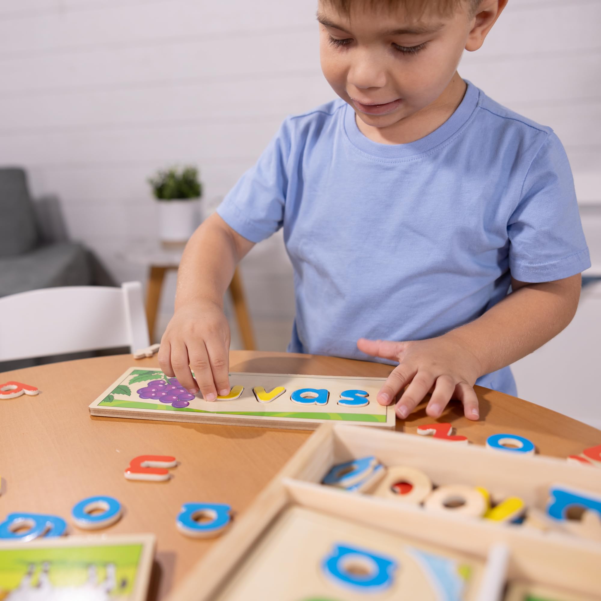 Foto 7 | Juguete Educativo Para Aprender Idiomas Melissa & Doug Spanish See & Spell Con Certificación Fsc - Venta Internacional.