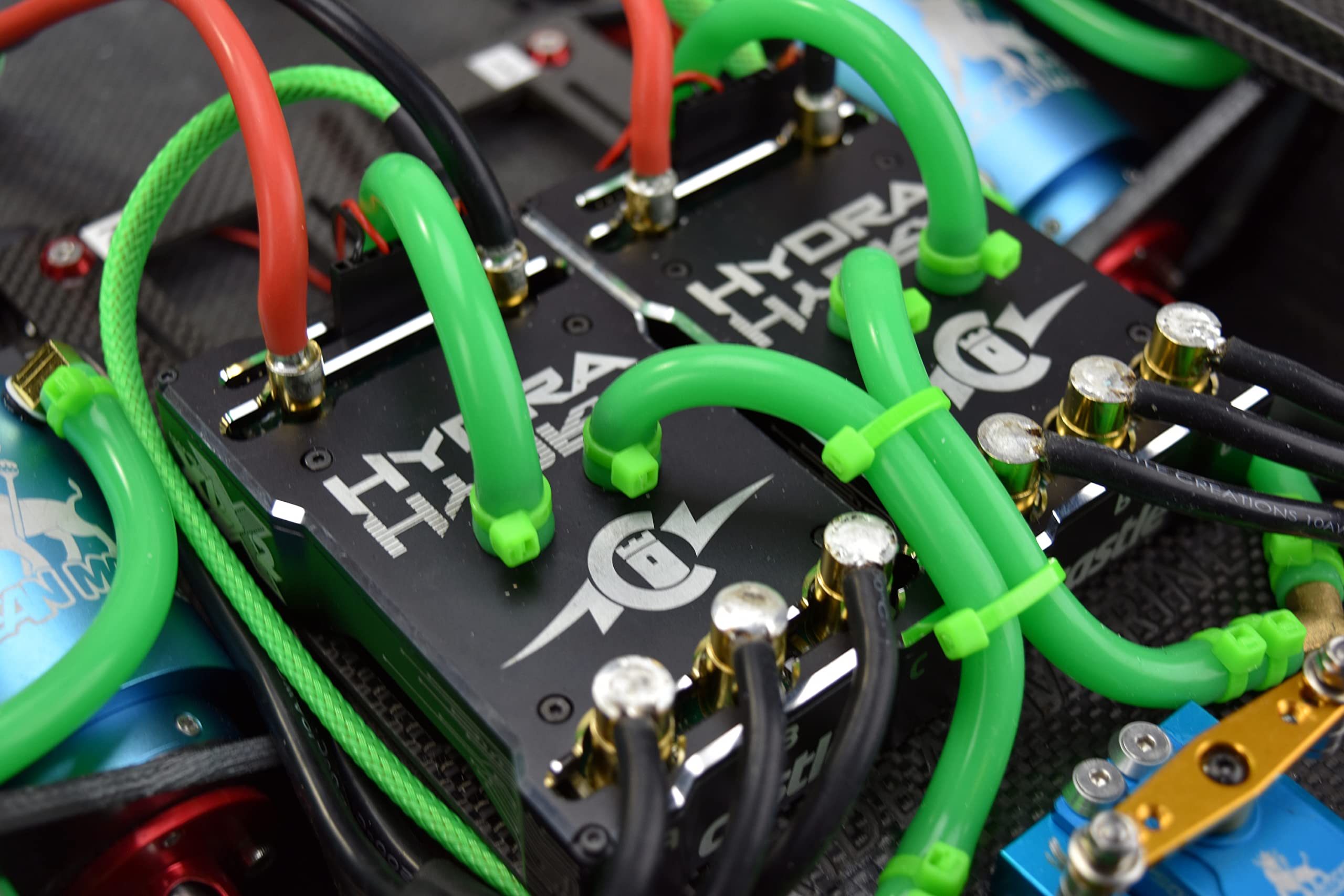 Foto 3 | Esc Castle Creations Hydra Xlx2 8s 33.6 V 20 A Peak Bec - Venta Internacional.