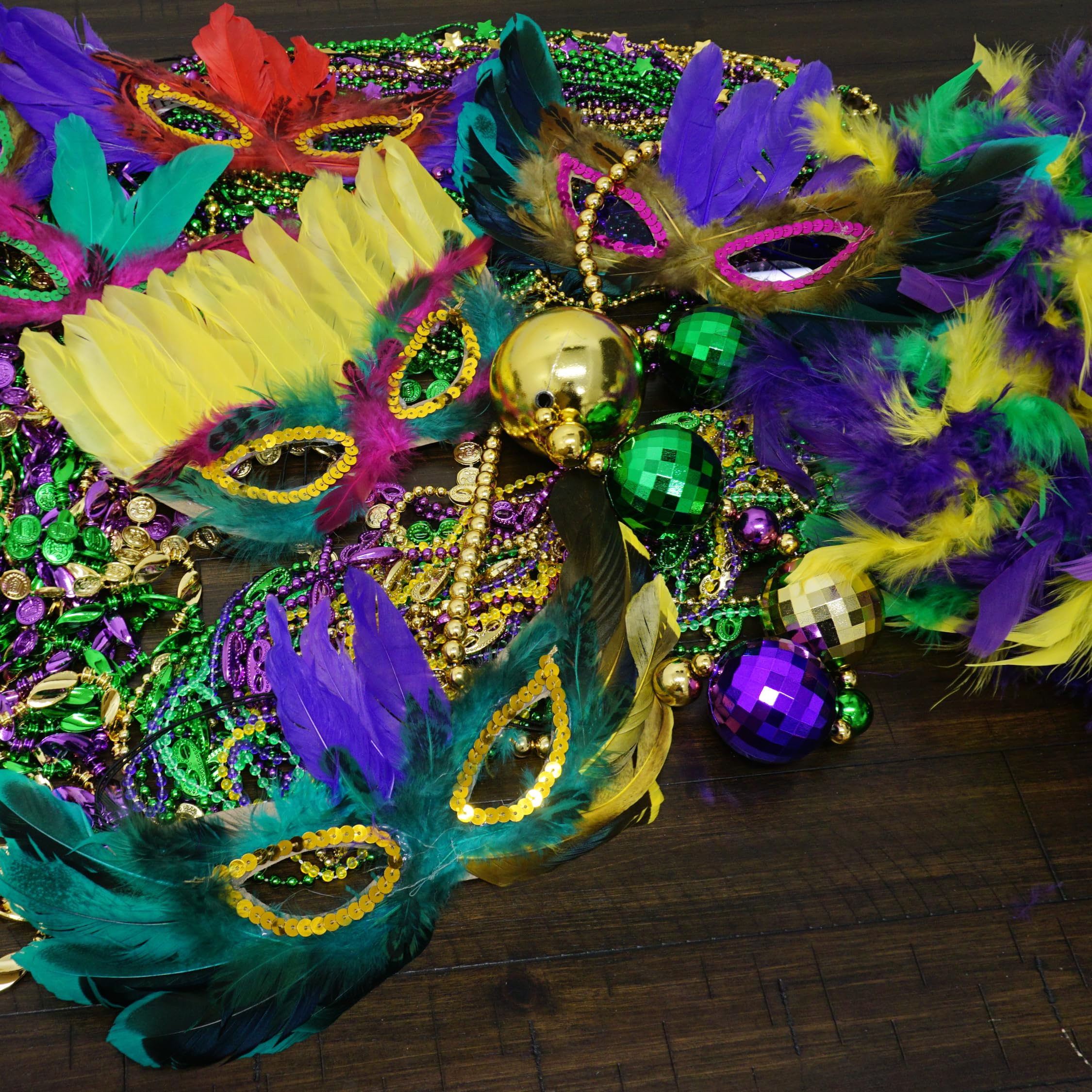 Foto 4 | Máscaras De Mardi Gras Novety 4e Con Plumas Para Adultos, Paquete De 12 - Venta Internacional.