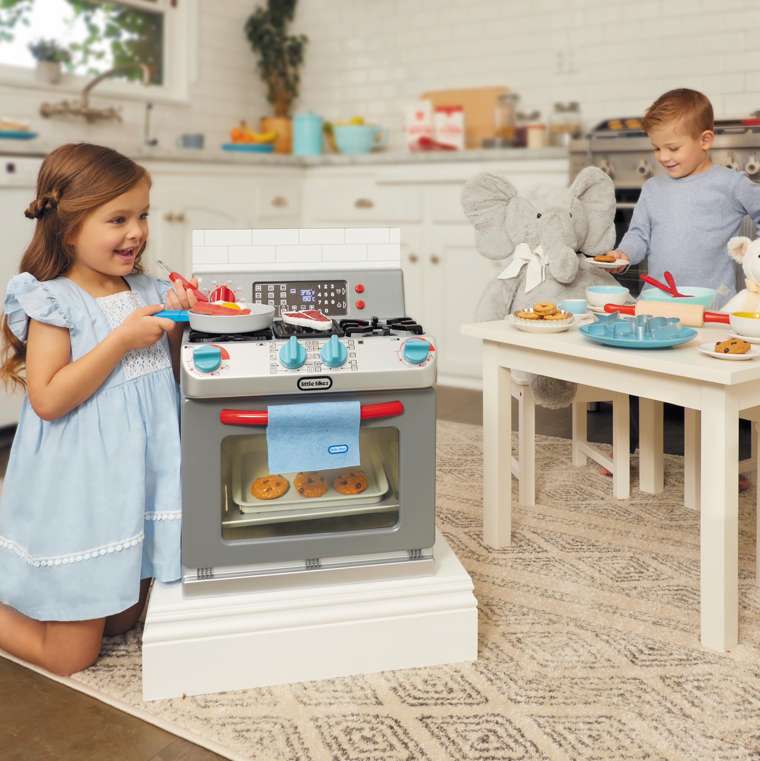 Foto 4 pulgar | Primer Horno Pretend Play Appliance Little Tikes Con 11 Accesorios - Venta Internacional.