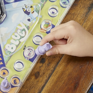 Foto 7 | Juego De Mesa Hasbro Gaming Trouble: Bluey Edition Kids 5+ Years - Venta Internacional.