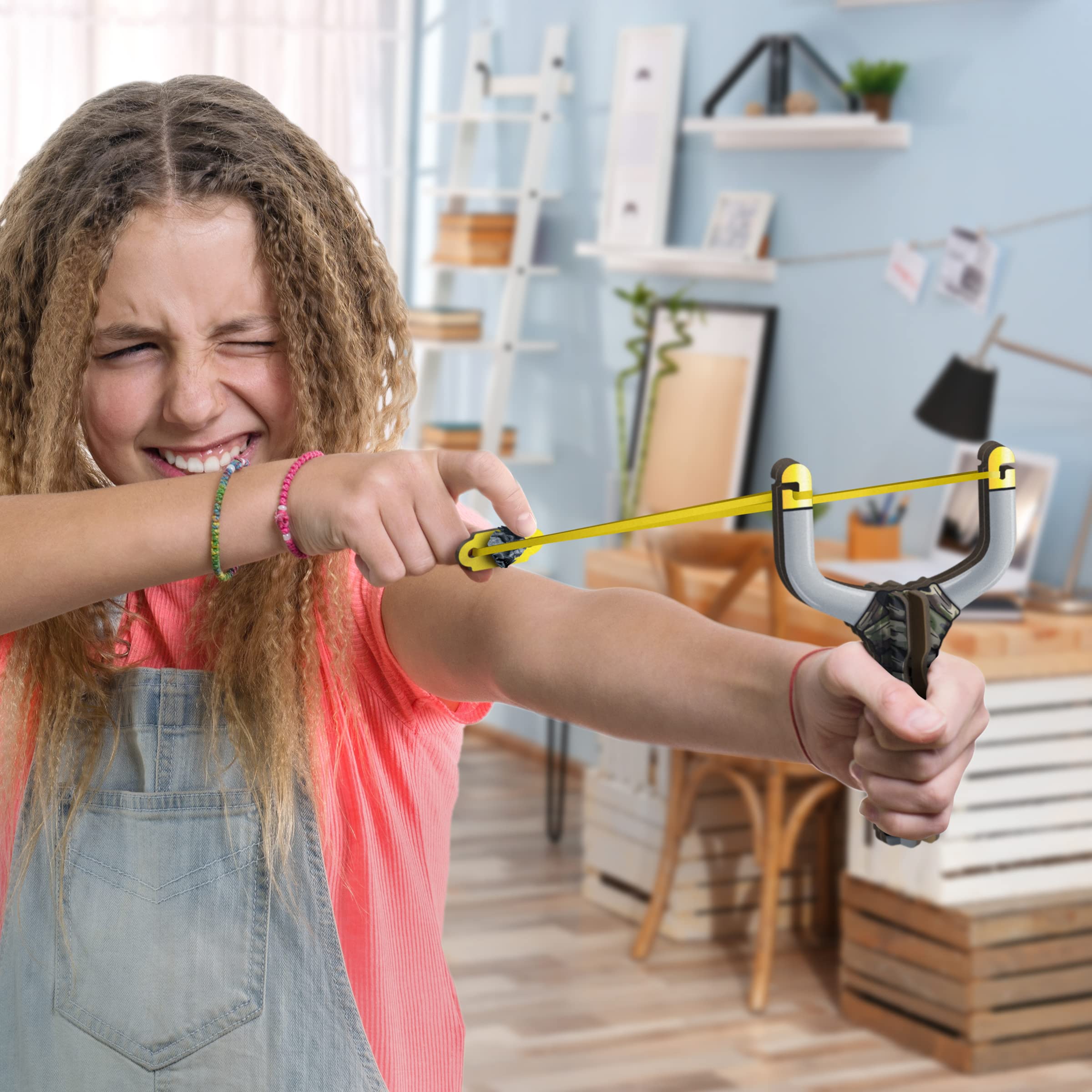 Foto 3 pulgar | Juego Fred Stranger Things Original: Lucas's Slingshot - Venta Internacional