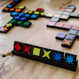 Foto 7 | Juego De Mesa Mindware Qwirkle Collector's Edition - Venta Internacional.