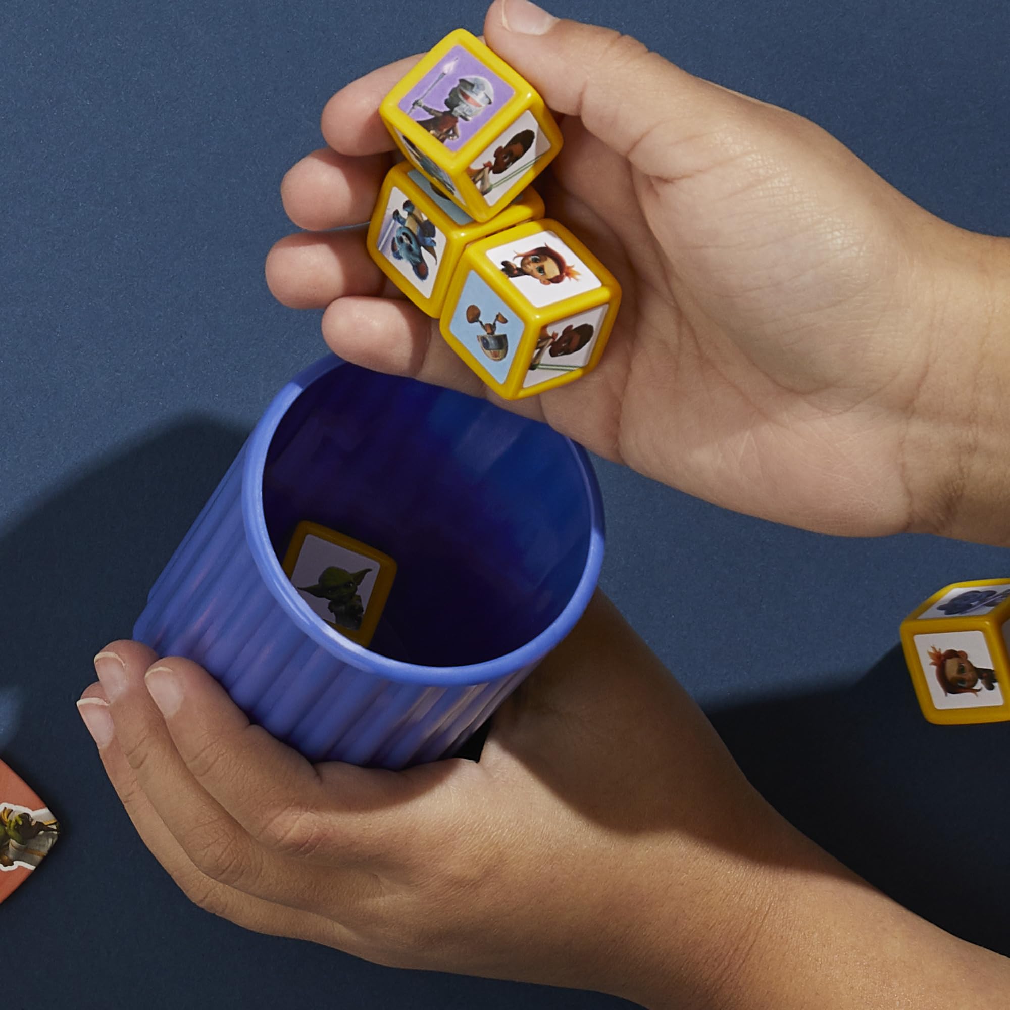 Foto 6 pulgar | Juego De Mesa Hasbro Gaming Yahtzee Jr. Star War Young Jedi - Venta Internacional.