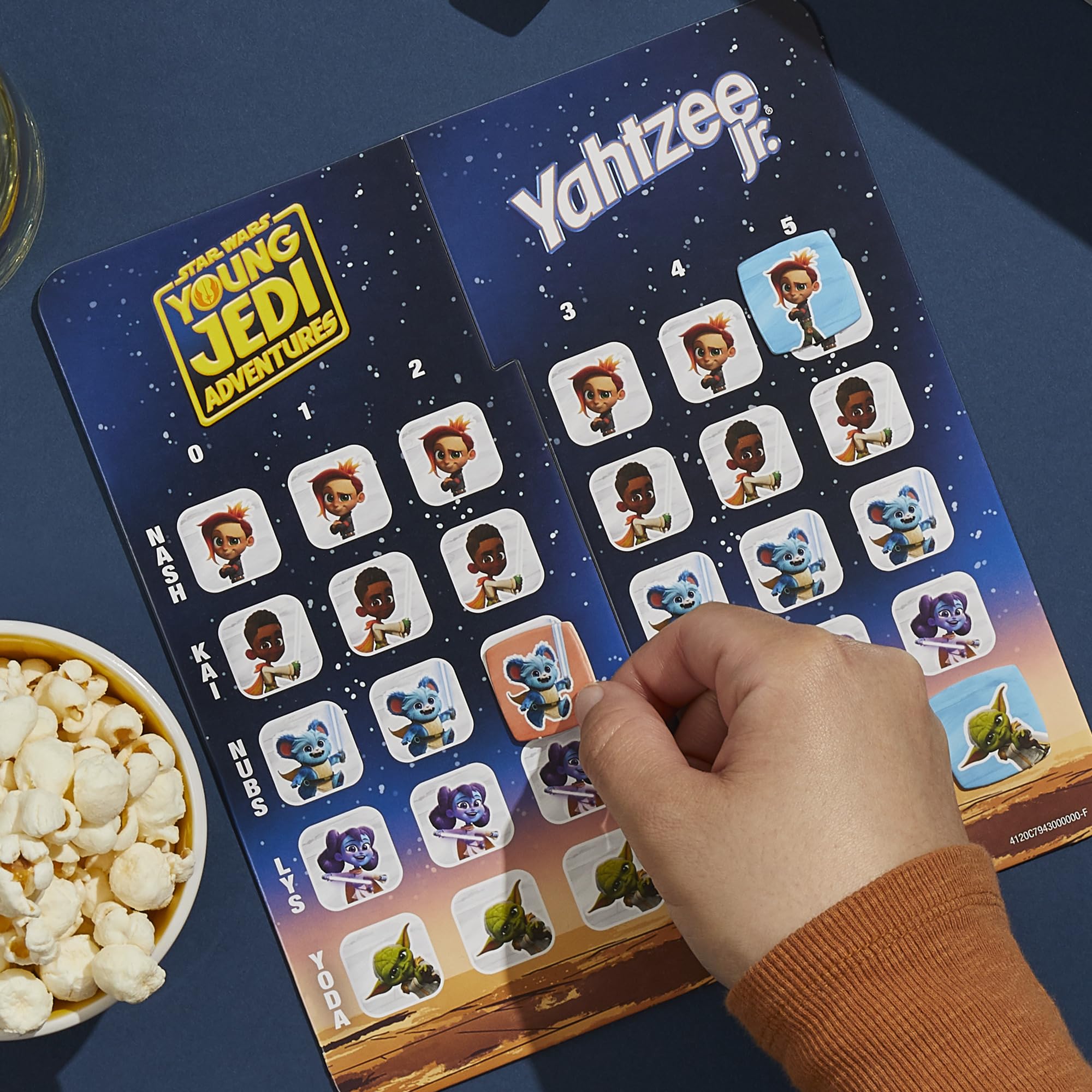 Foto 7 pulgar | Juego De Mesa Hasbro Gaming Yahtzee Jr. Star War Young Jedi - Venta Internacional.