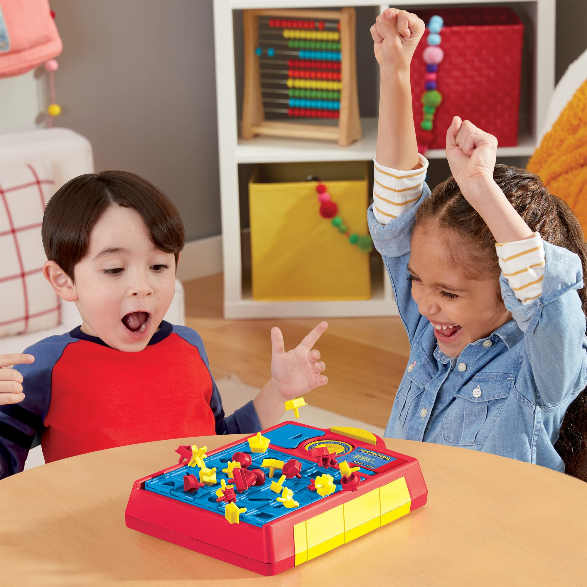 Foto 7 pulgar | Juego Hasbro Gaming Perfection Para Niños De Más De 5 Años Con Más De 250 Peines - Venta Internacional.