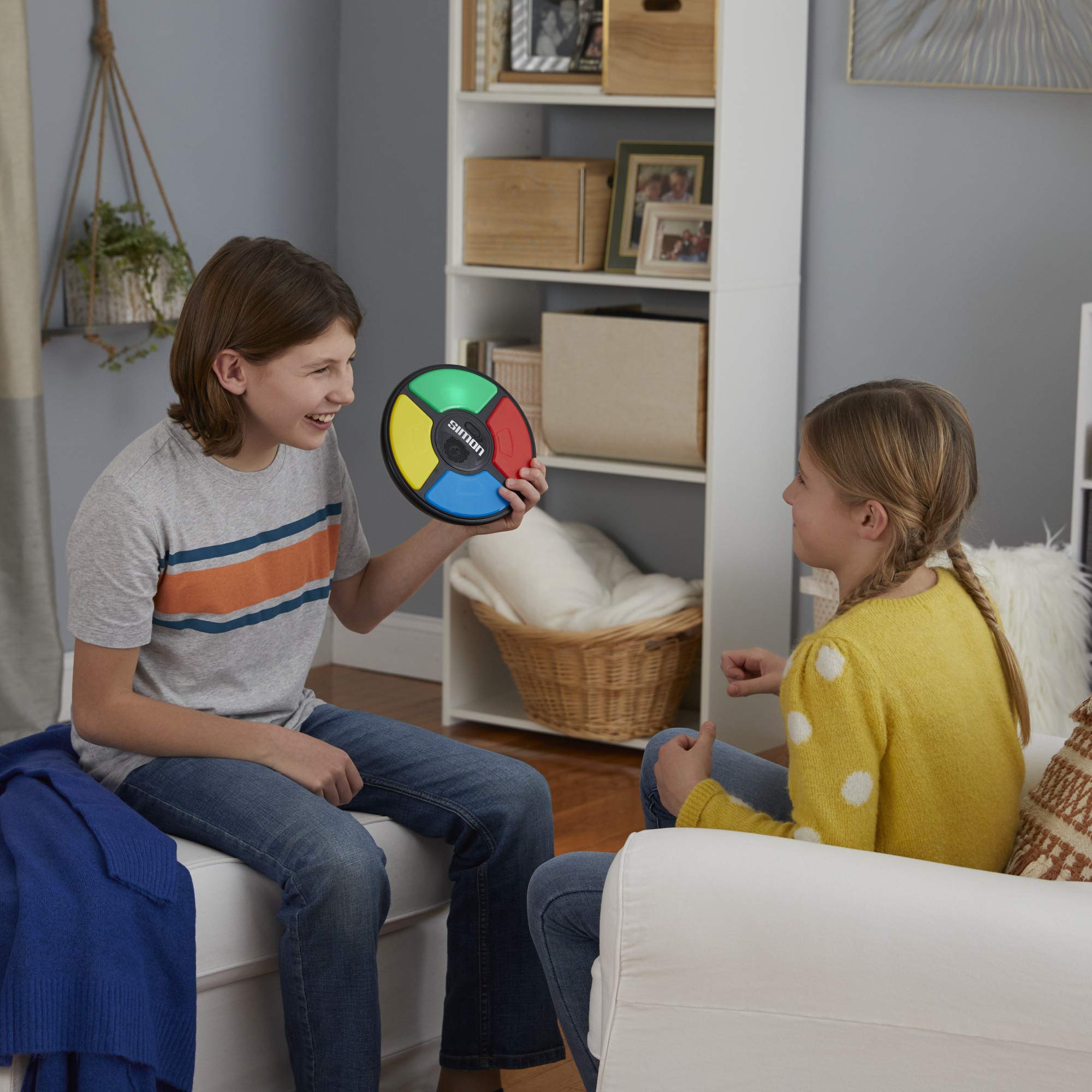 Foto 5 pulgar | Juego De Memoria Hasbro Gaming Simon Handheld Electronic Kids 8+ - Venta Internacional.