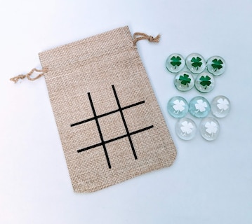 Foto 2 | Juego Tic Tac Toe Para Niños, Día De San Patricio, Trébol De Cuatro Hojas - Venta Internacional.