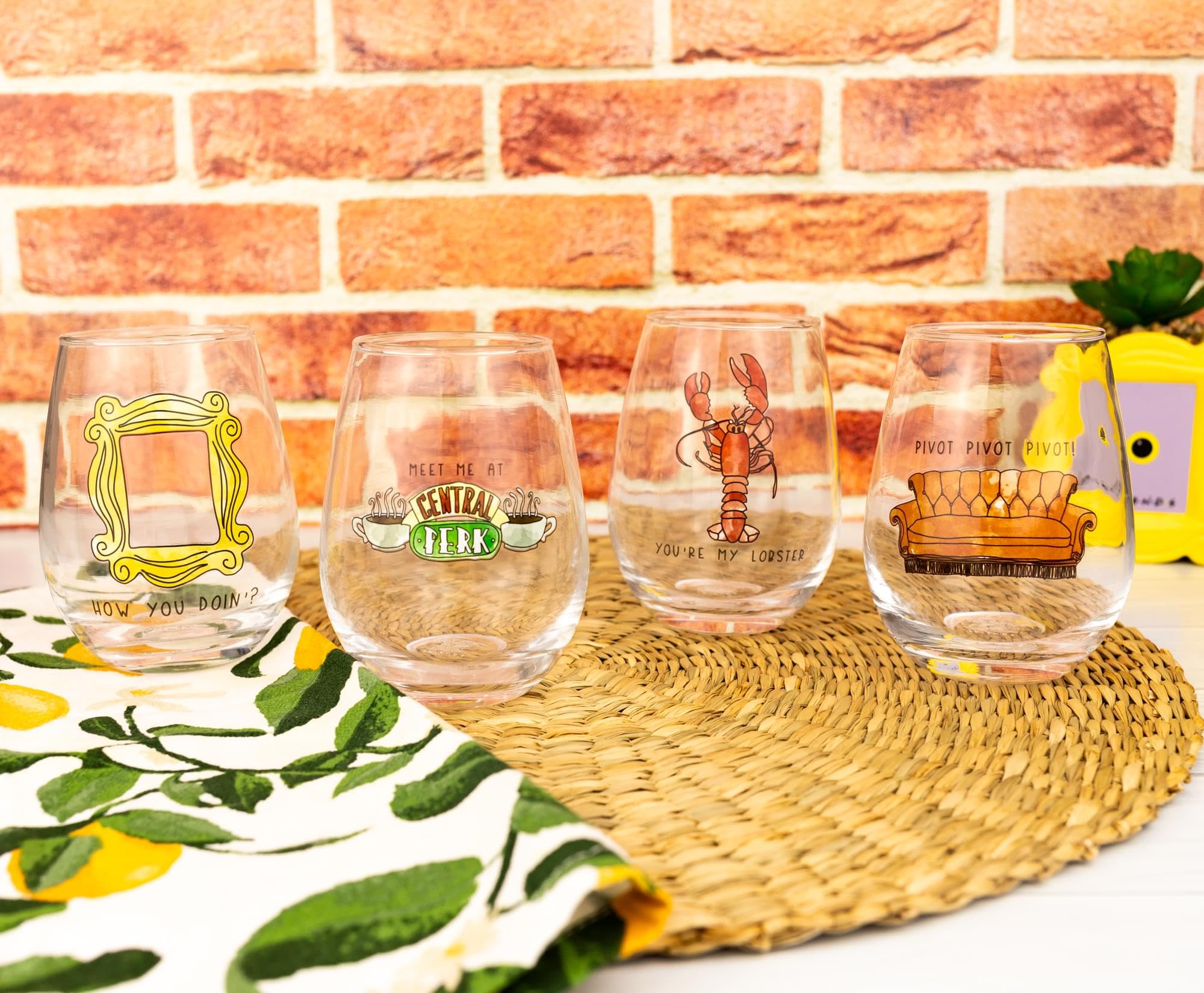 Foto 3 | Set De Copas De Vino Silver Buffalo Friends Iconic Quotes X4, 355 Ml - Venta Internacional.