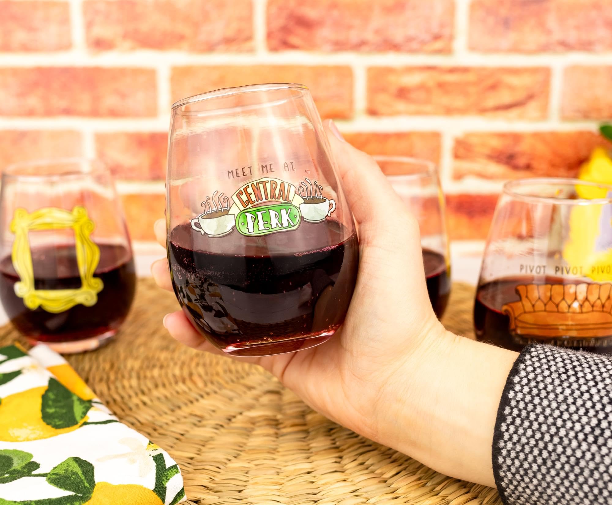 Foto 6 pulgar | Set De Copas De Vino Silver Buffalo Friends Iconic Quotes X4, 355 Ml - Venta Internacional.