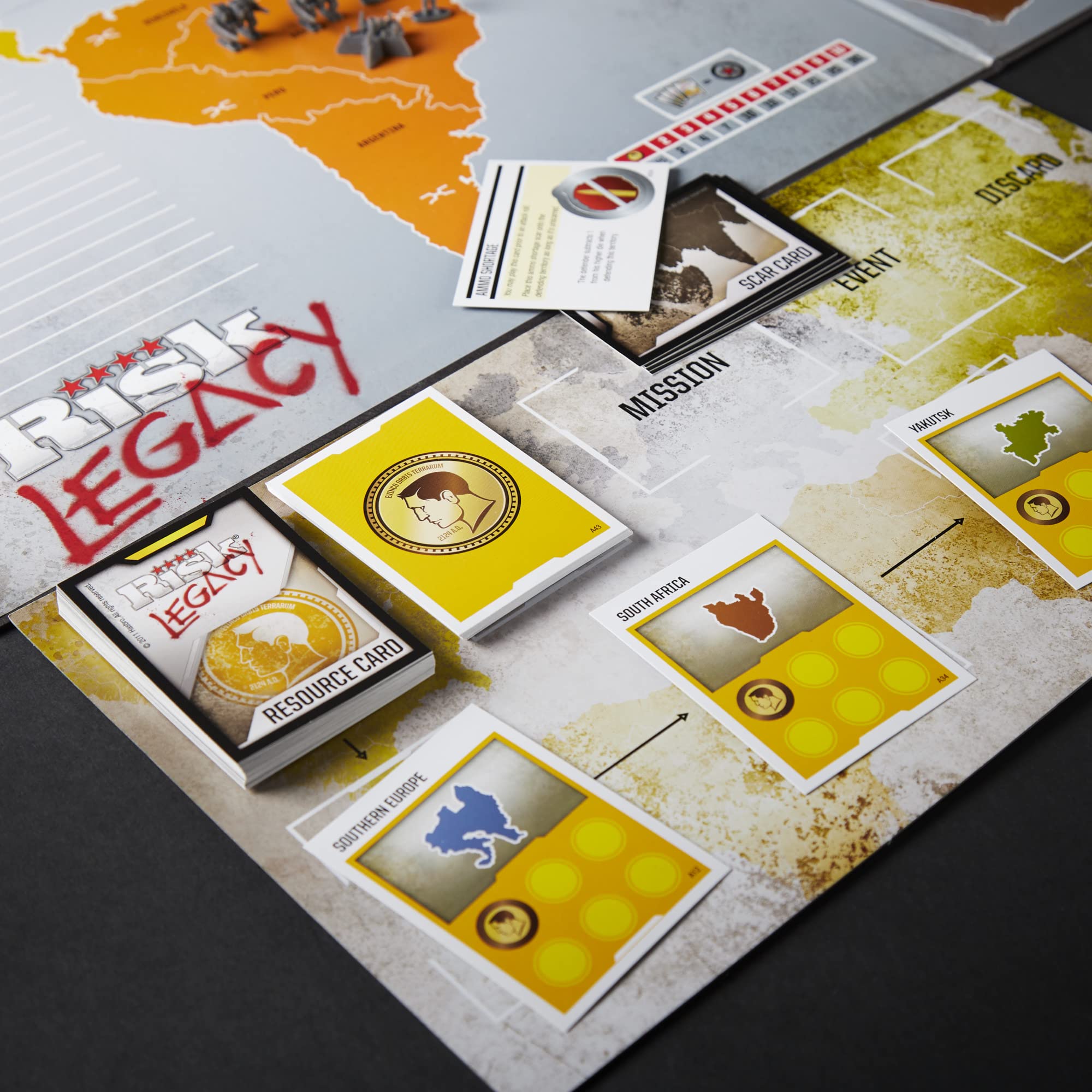 Foto 5 | Juego De Mesa Hasbro Gaming Risk Legacy Strategy Desde Hace Más De 13 Años - Venta Internacional.