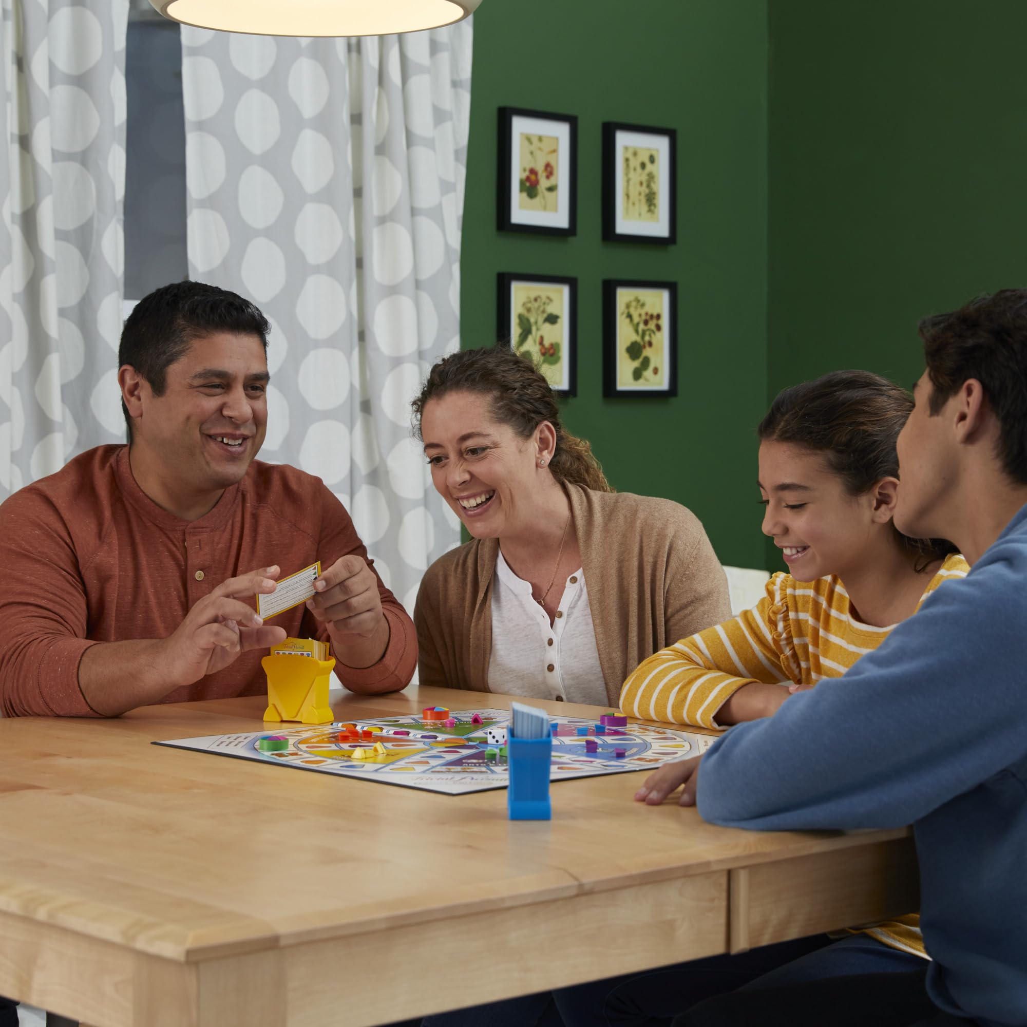 Foto 6 pulgar | Juego De Mesa Hasbro Gaming Trivial Pursuit Family Edition - Venta Internacional.