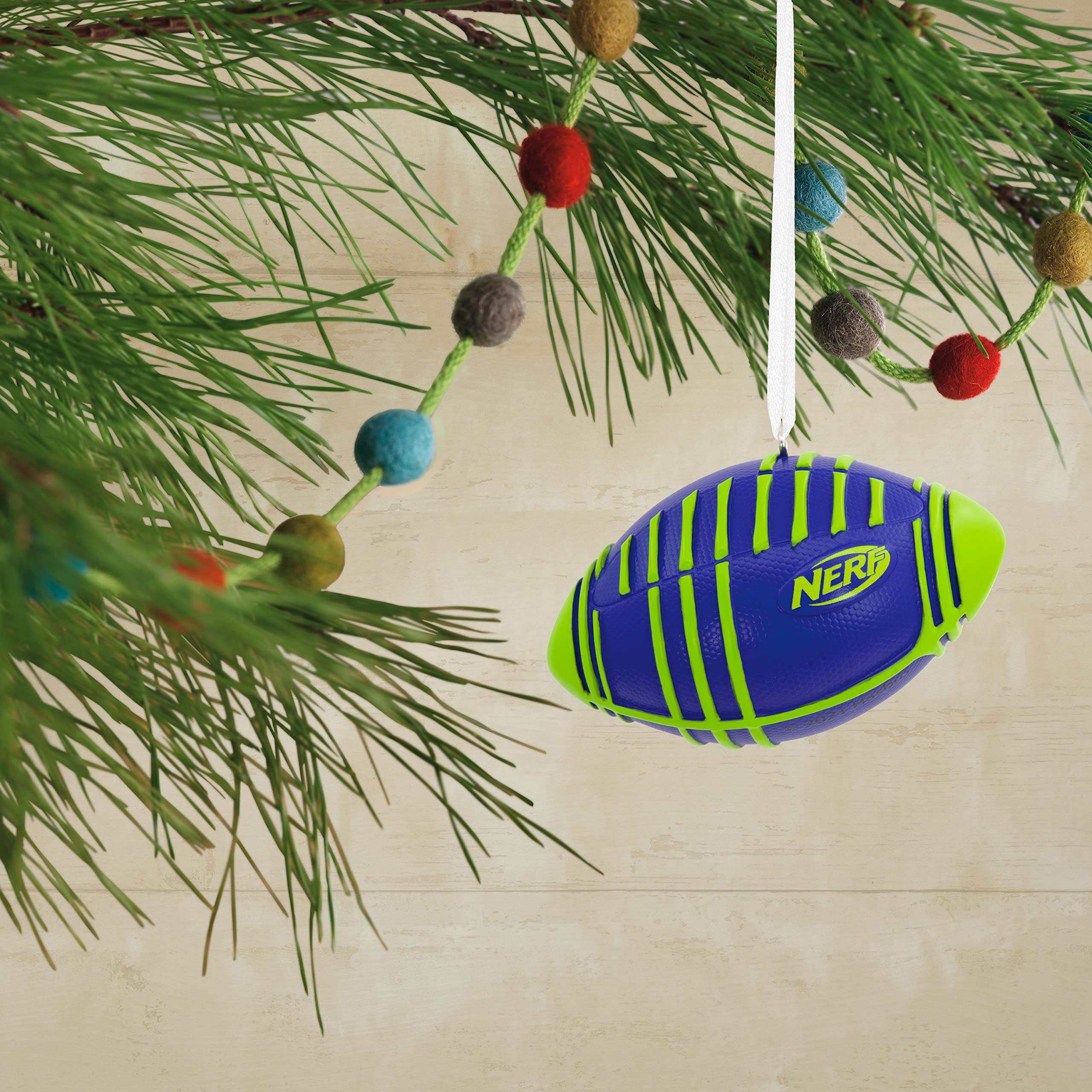 Foto 6 pulgar | Adorno Navideño Hallmark Hasbro Nerf Blitz Football - Venta Internacional.