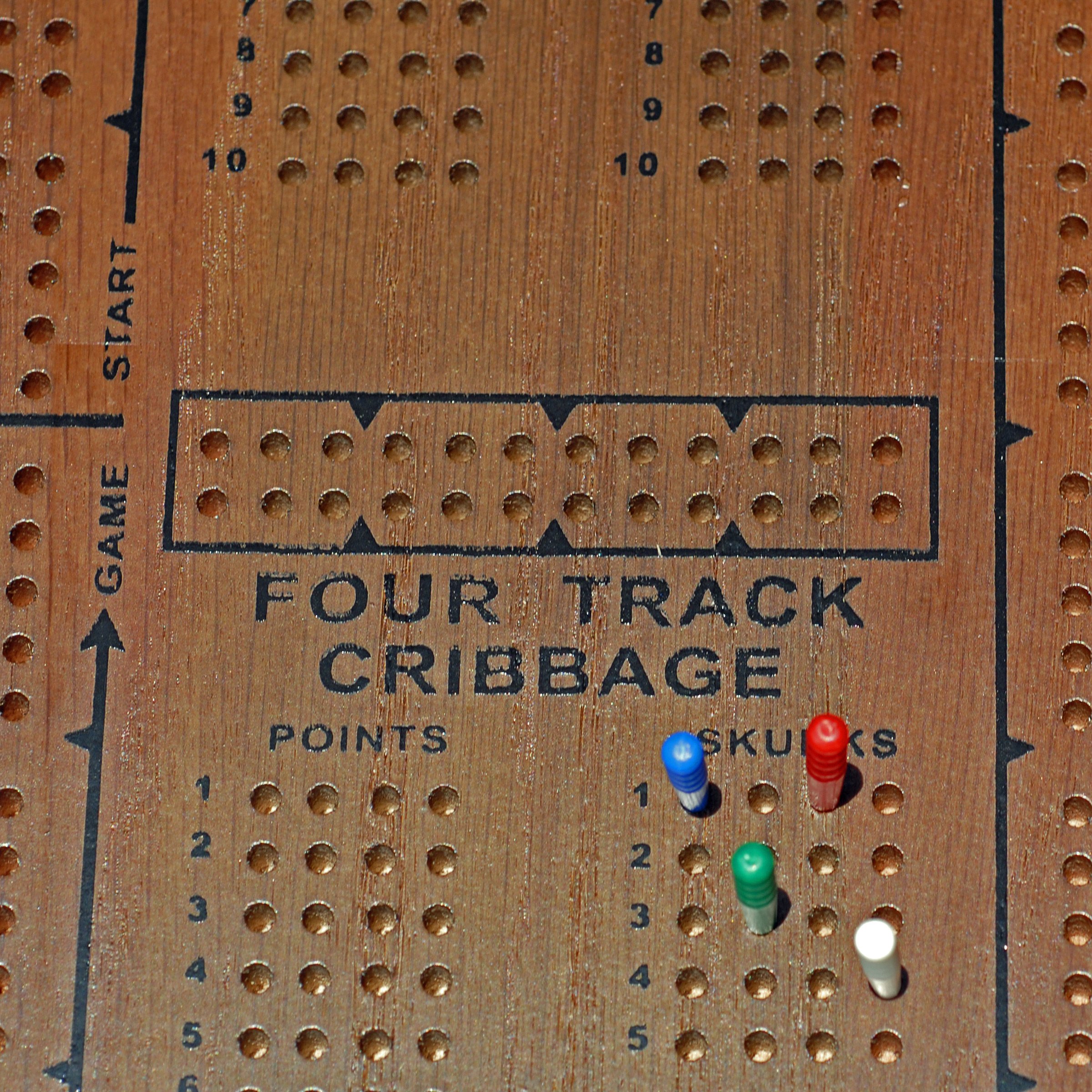 Foto 2 | Juego De Mesa Cribbage We Games  Tamaño Grande  Madera De Nogal  42 Cm - Venta Internacional.