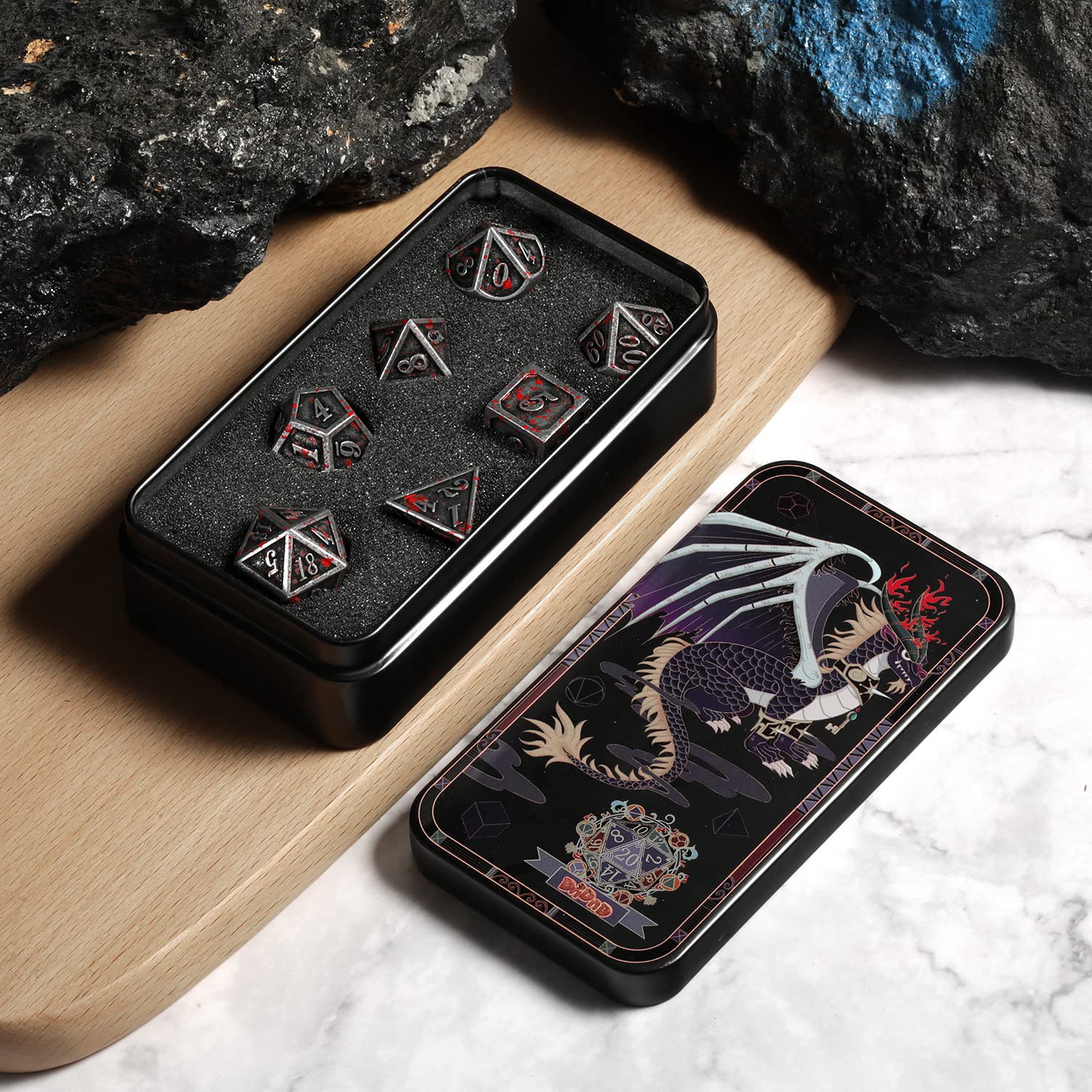 Foto 3 pulgar | Venta Internacional - Juego De Dados De Metal Dndnd Bloodstained Ancient Silver Con Estuche