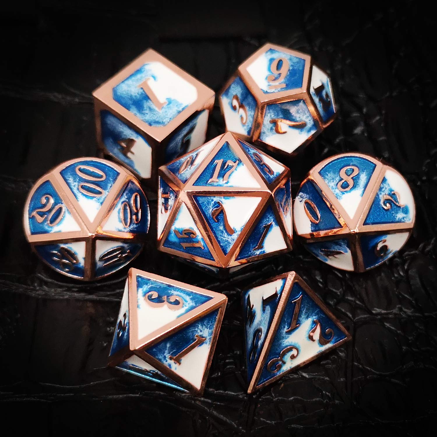 Foto 7 | Set De Dados Haxtec Metal Dnd, Cobre, Azul Y Blanco Con Bolsa De Piel - Venta Internacional.