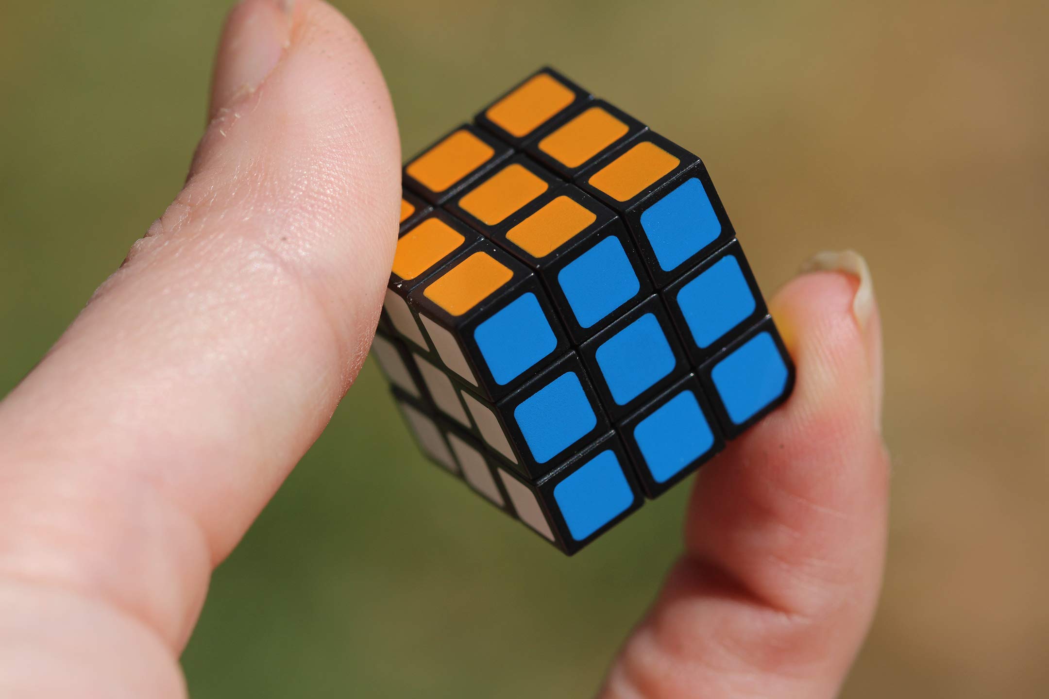 Foto 2 | Toy Bundle, El Cubo De Rubik Más Pequeño Del Mundo, Graba Un Boceto, Polaroid - Venta Internacional.