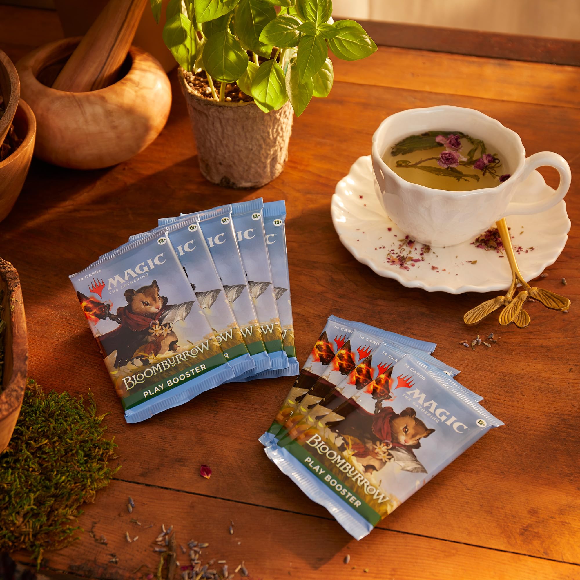 Foto 4 | Paquete Bloomburrow Del Juego De Cartas Magic The Gathering Con Acceso. - Venta Internacional.