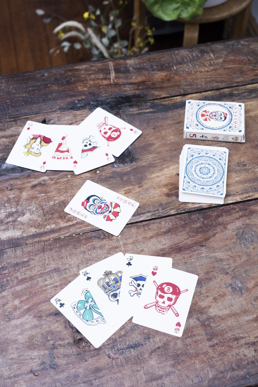 Foto 3 pulgar | Juego De Cartas Kikkerland Tattoo Poker, Tamaño Barnizado (54 Cartas) - Venta Internacional.