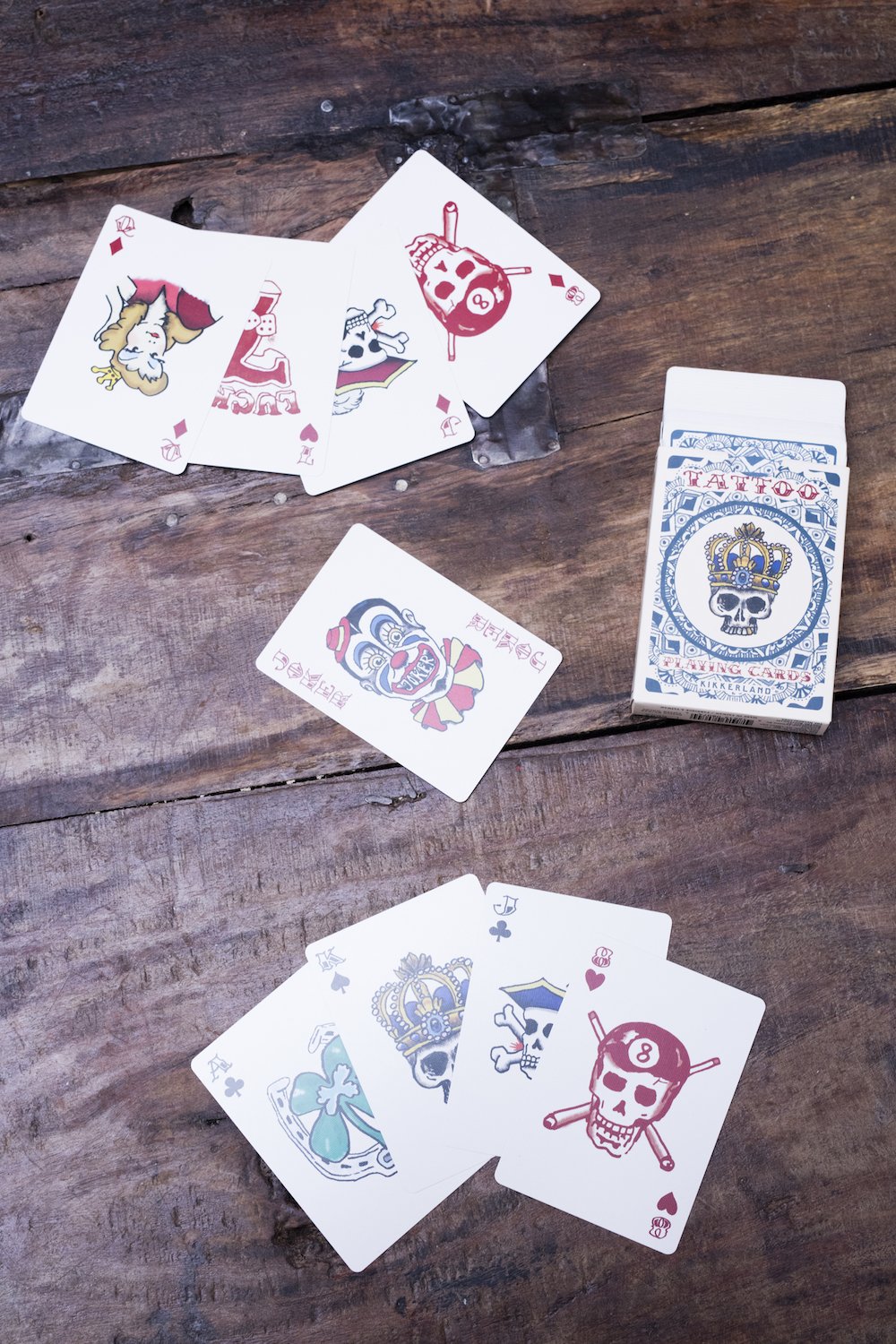 Foto 4 pulgar | Juego De Cartas Kikkerland Tattoo Poker, Tamaño Barnizado (54 Cartas) - Venta Internacional.