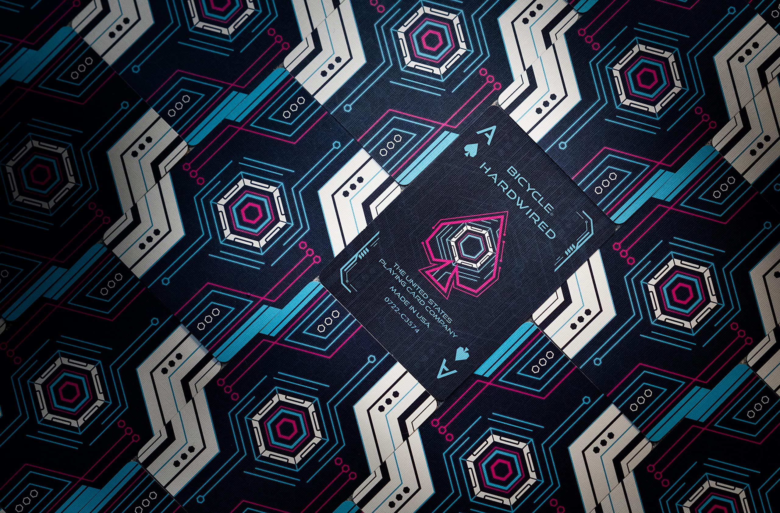 Foto 4 pulgar | Juego De Cartas Para Bicicleta, Cyberpunk Hardwired Premium, 1 Mazo - Venta Internacional.