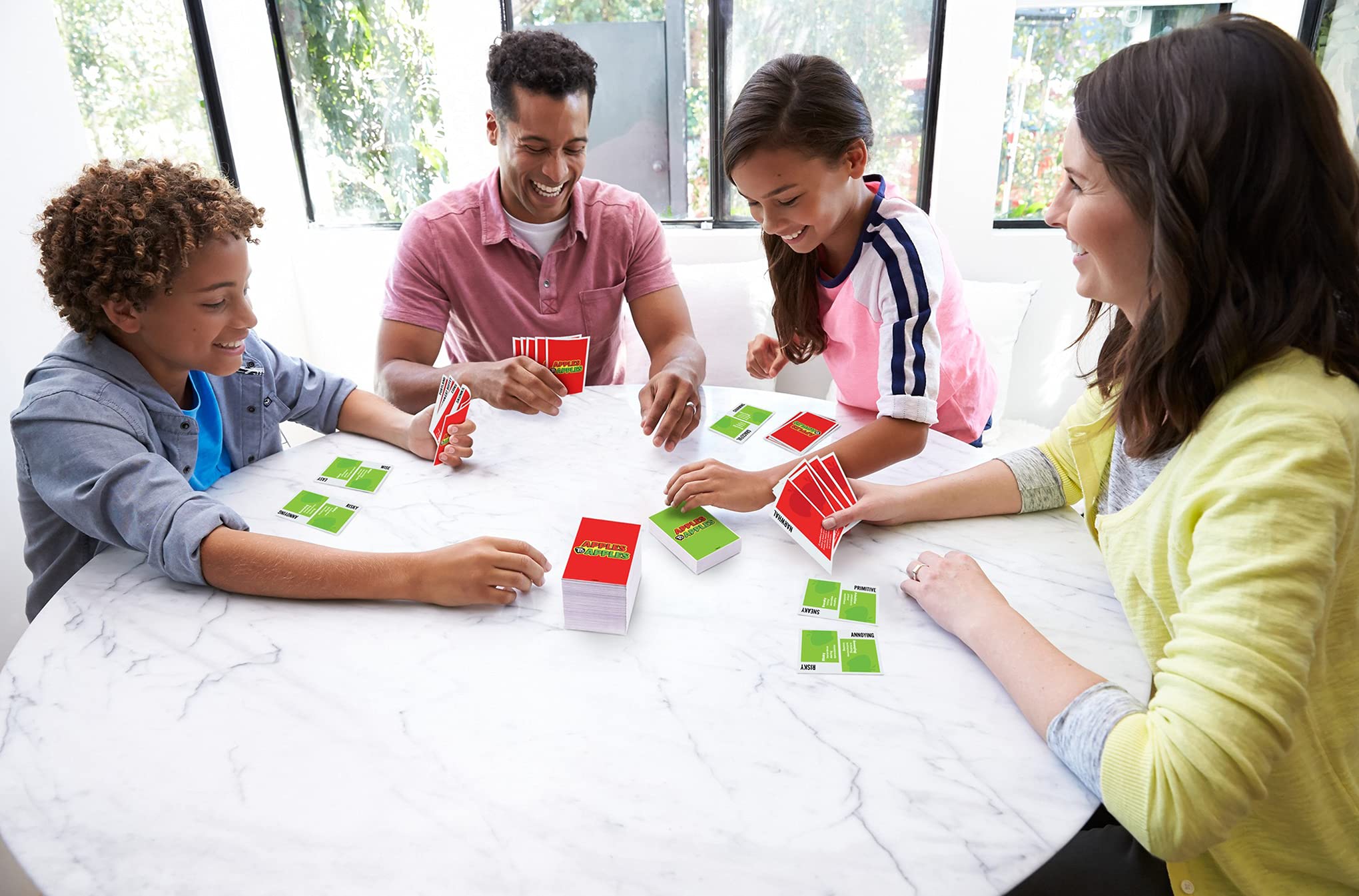 Foto 4 pulgar | Juego de Cartas Mattel Games Apples To Apples con más de 500 Cartas - Venta Internacional