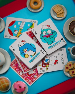 Foto 5 | Bicicleta De Cartas Hello Kitty Edición Limitada 50th Ann - Venta Internacional.
