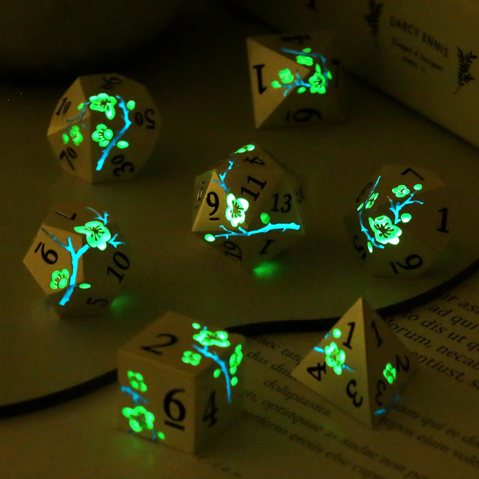 Foto 2 | Set De Dados Dndnd Que Brilla En Verde Oscuro Con Funda Metálica De 150 Ml - Venta Internacional.