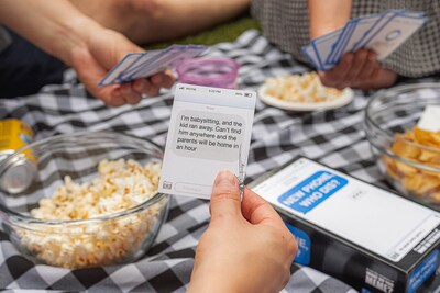 Foto 6 | Nuevo Teléfono Relacionado Con El Paquete De Expansión De Juegos De Cartas, ¿quién Es? - Venta Internacional.