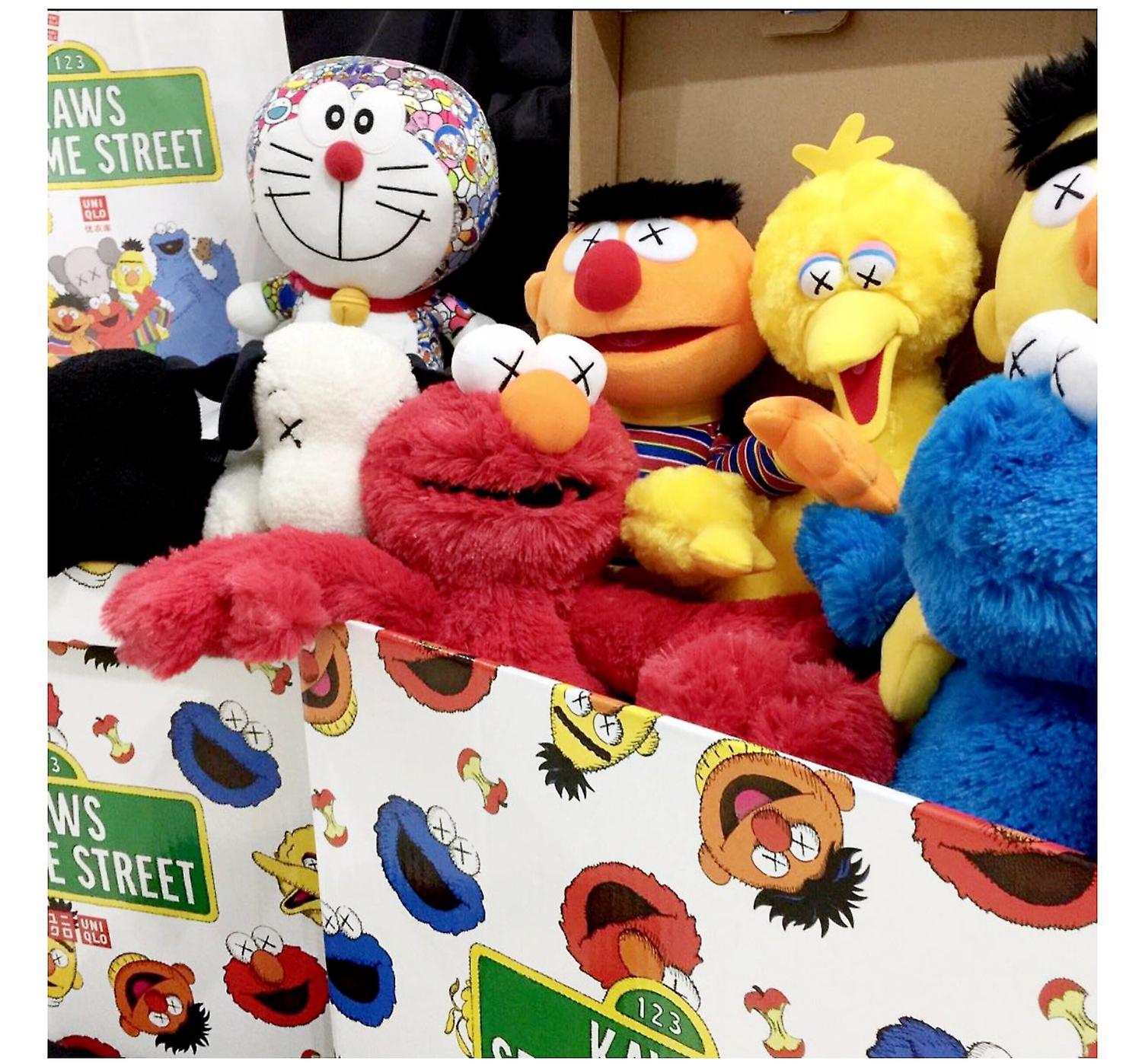 Foto 4 pulgar | Venta Internacional - Muñeco De Peluche Big Bird Sesame Street Kaws Uniqlo Join 30-40 Cm