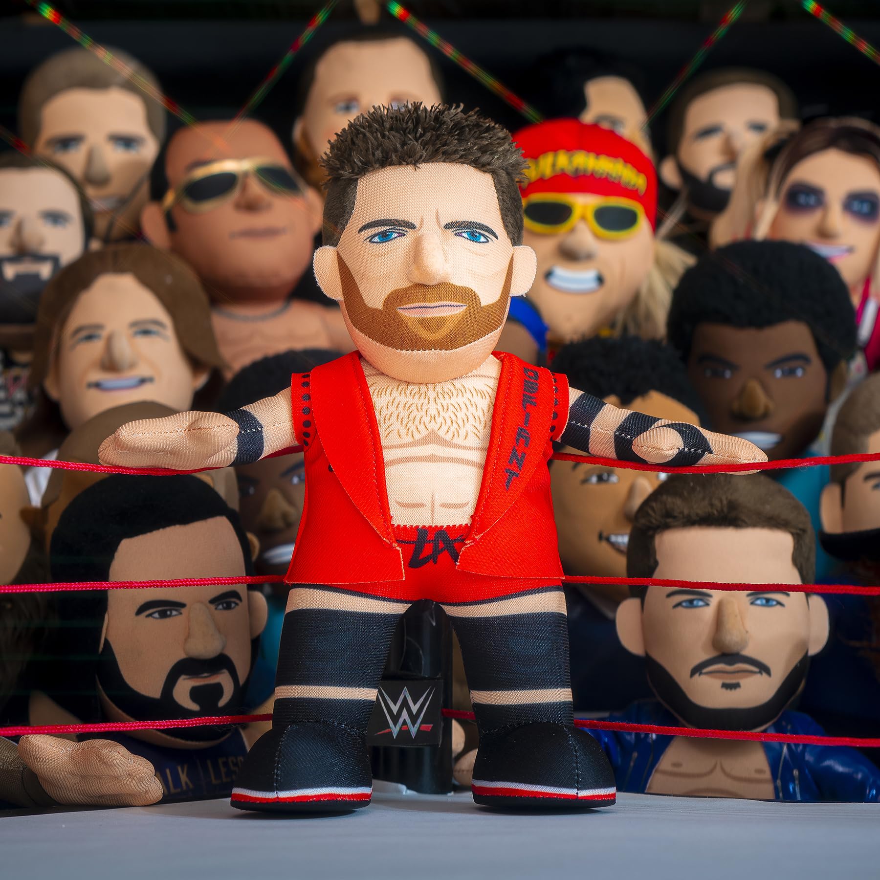 Foto 3 pulgar | Figura de Peluche Bleacher Creatures Wwe L.A. Knight de 10 cm de Altura - Venta Internacional