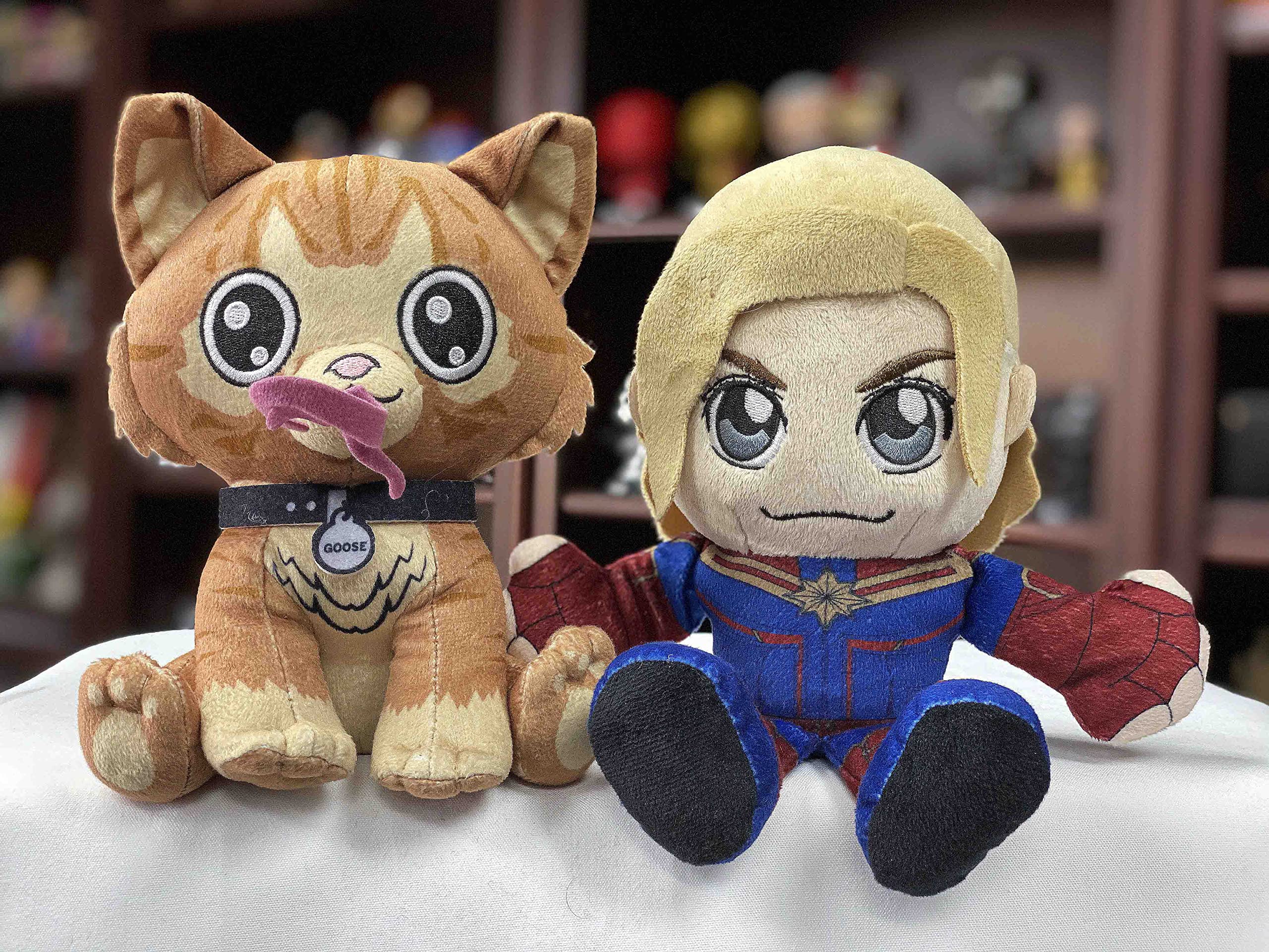 Foto 8 pulgar | Peluche Bleacher Creatures Marvel Captain Marvel de 8 Pulgadas - Venta Internacional