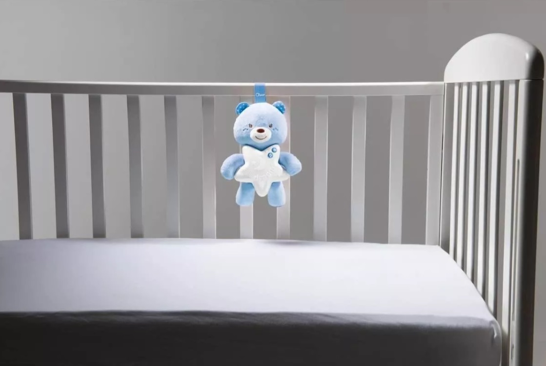 Foto 4 pulgar | Osito Peluche Colgante Chicco Buenas Noches Luz Sonido Azul