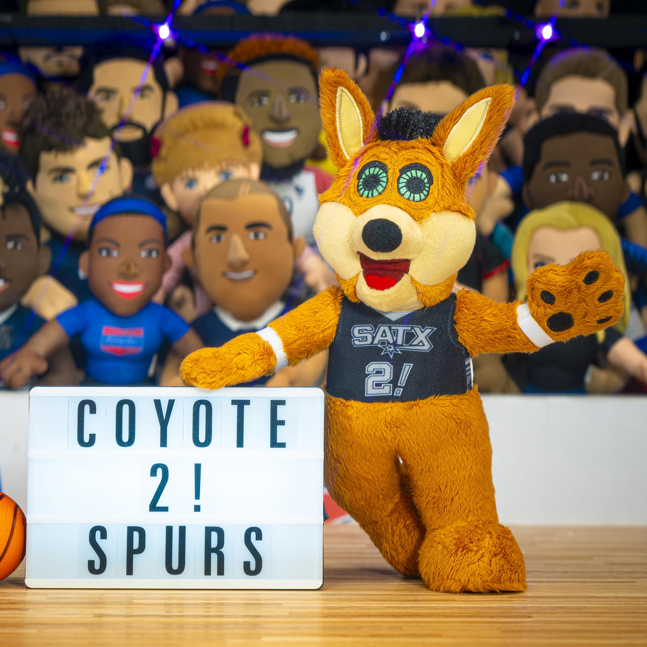 Foto 2 | Figura De Peluche Bleacher Creatures San Antonio Spurs Coyote 10 - Venta Internacional.