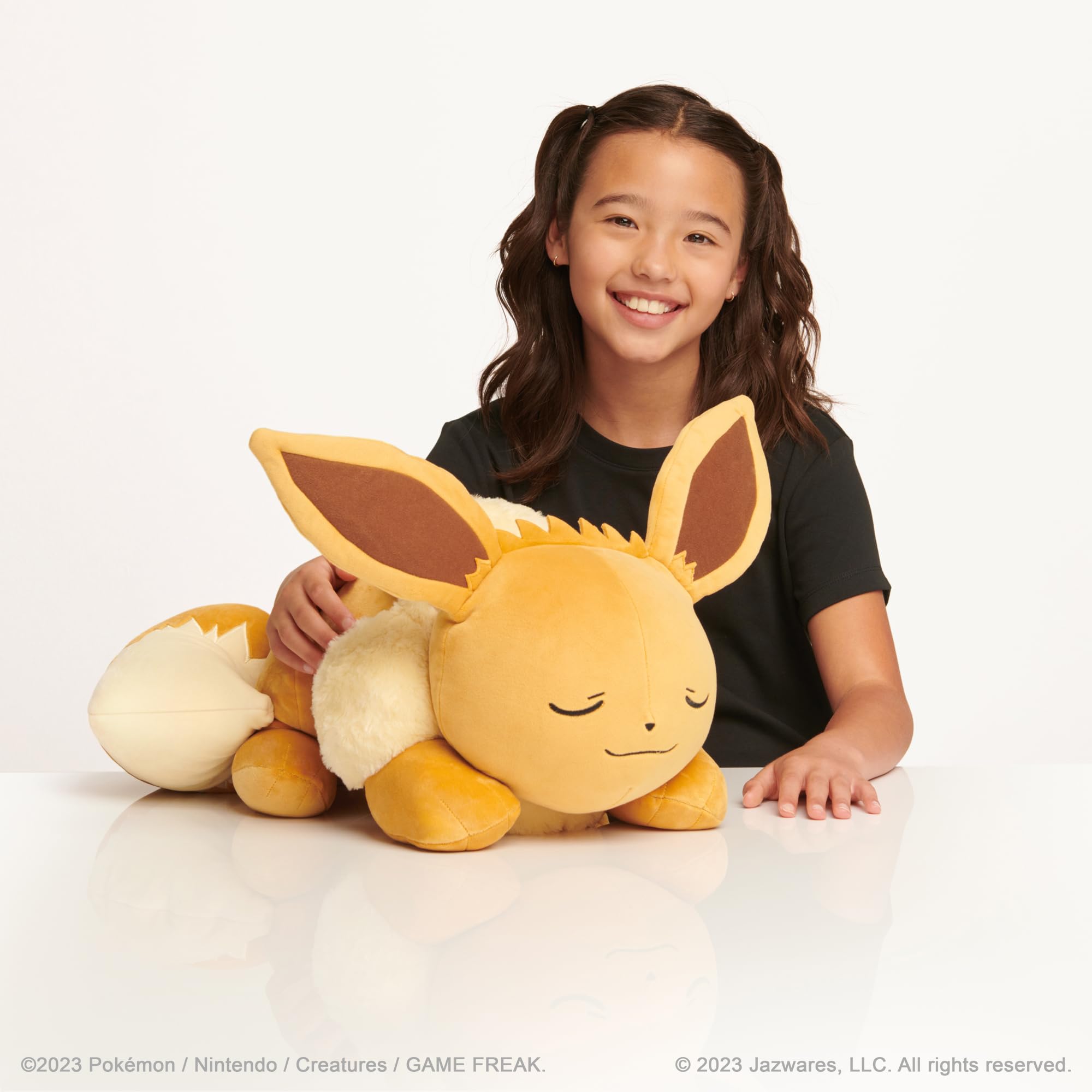 Foto 3 pulgar | Peluche Pokémon Eevee Sleeping De 45 Cm Con Licencia Oficial - Venta Internacional.