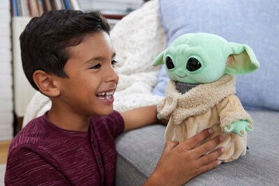 Foto 2 | Peluche Mattel Star Wars Grogu Con Armadura Beskar De 20 Cm - Venta Internacional.