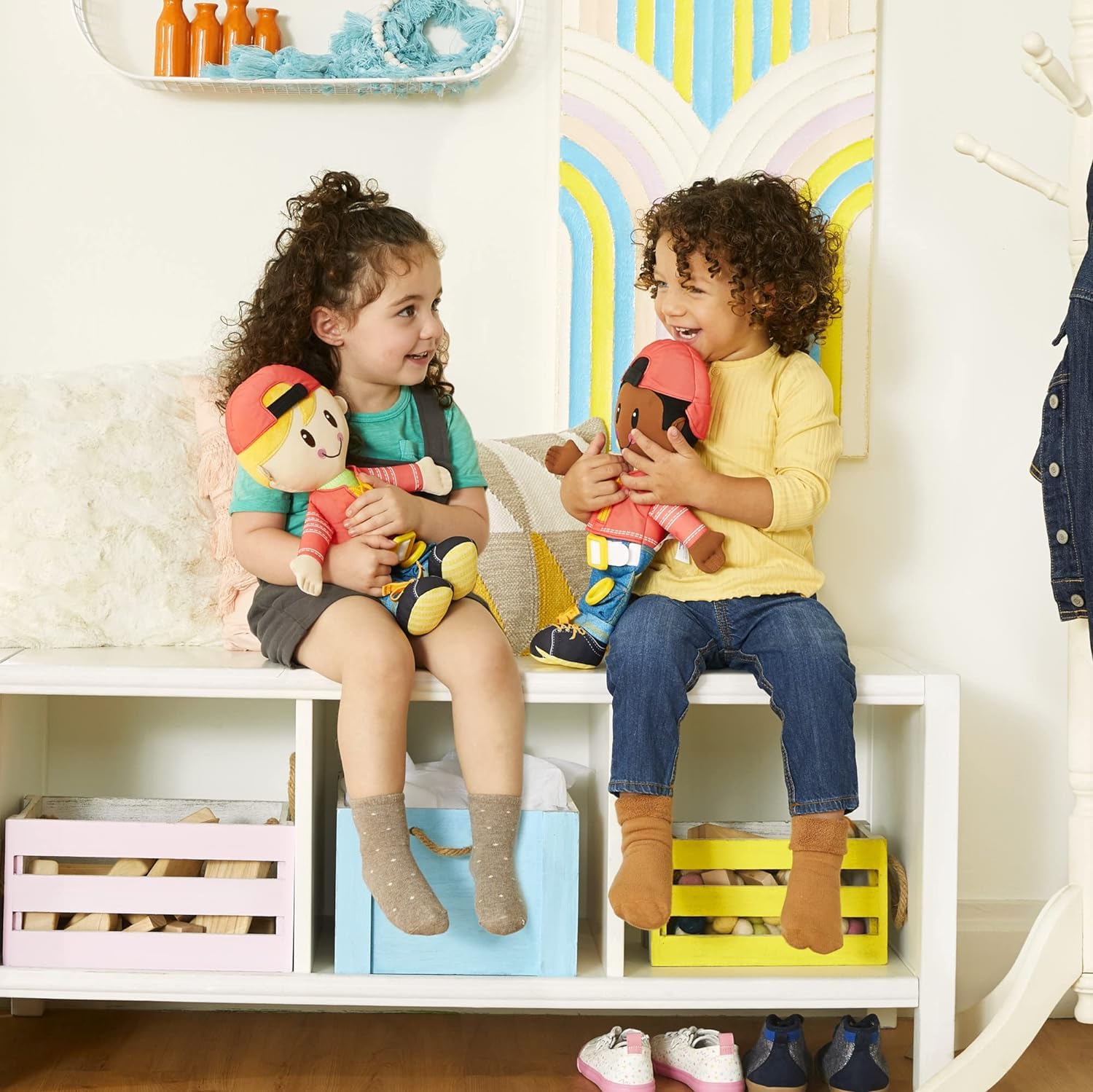 Foto 4 pulgar | Muñeca De Peluche Playskool Dressy Para Niños, Pelo Negro - Venta Internacional.