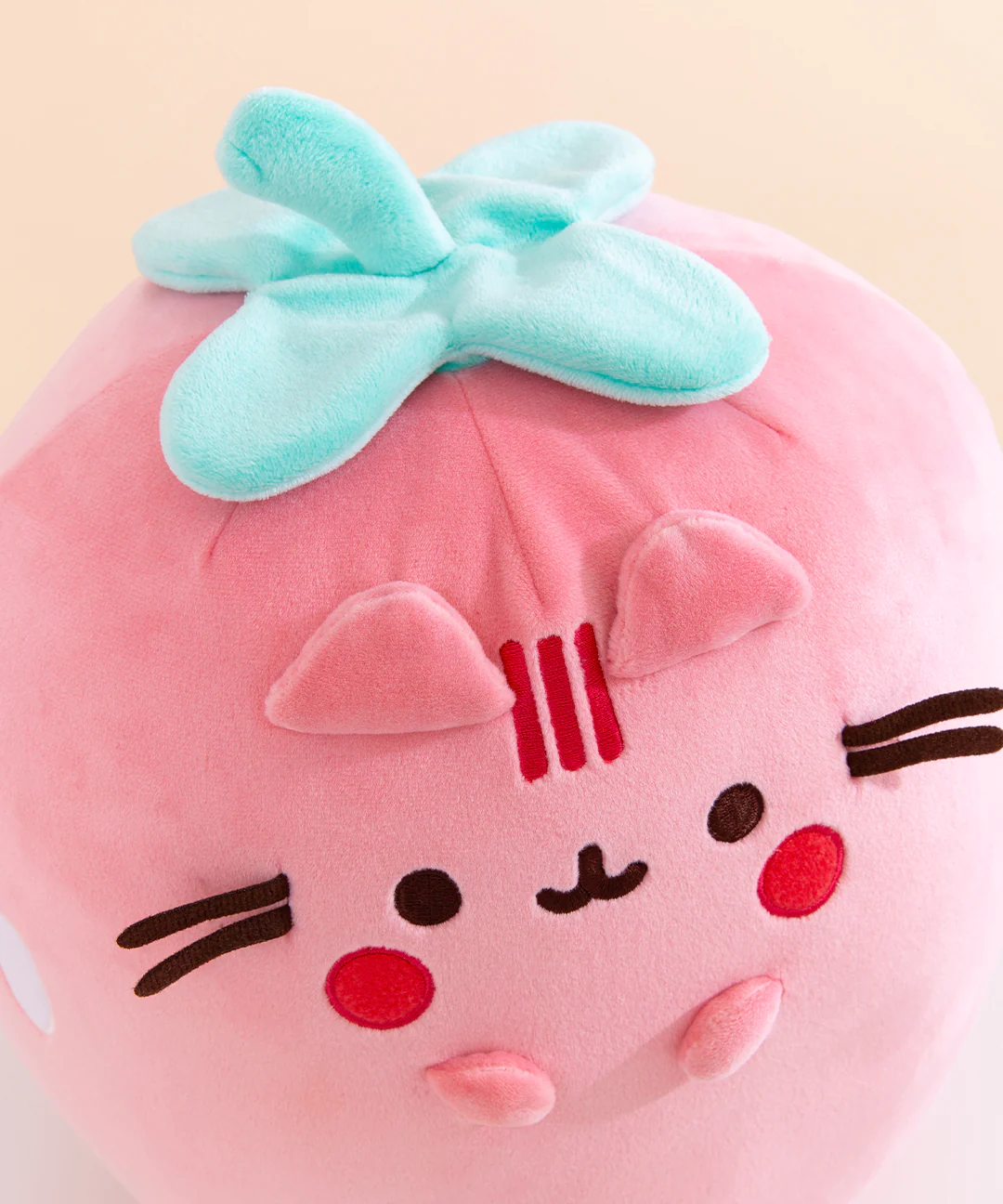 Foto 4 pulgar | Peluche Gato Pusheen Fresa Perfumado Strawberry Fruits Gund