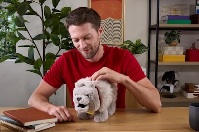 Foto 2 | Peluche Mattel Minecraft Interactive Dennis The Wolf - Venta Internacional.