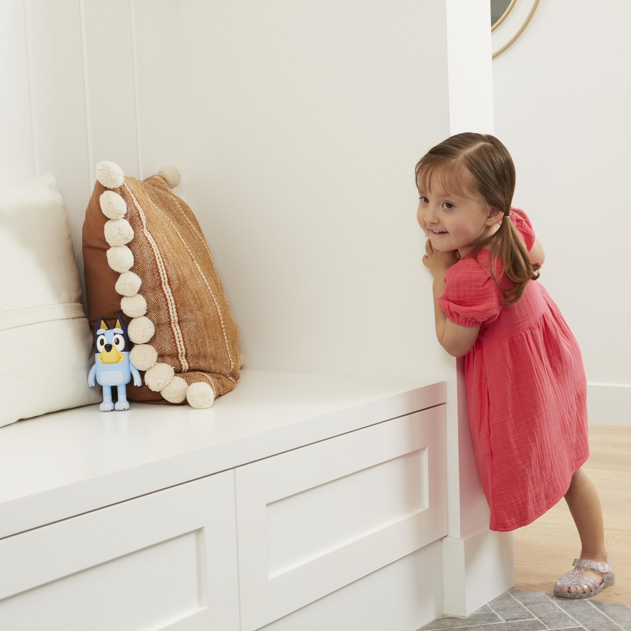 Foto 4 | Juego Hide & Seek Bluey Con Temporizador Incorporado, Habla Y Se Ríe - Venta Internacional.