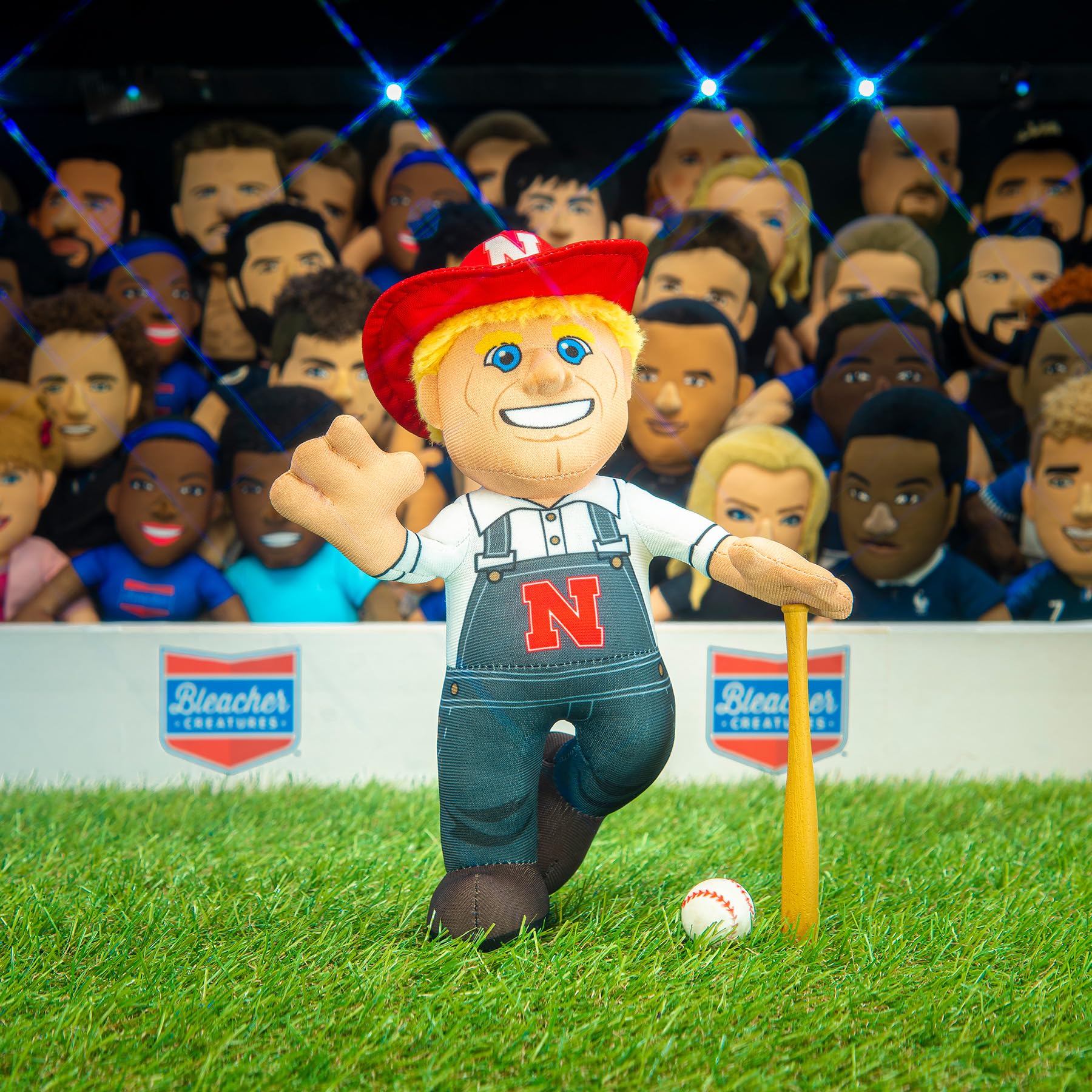 Foto 7 pulgar | Figura De Peluche Bleacher Creatures Nebraska Herbie The Husker - Venta Internacional.