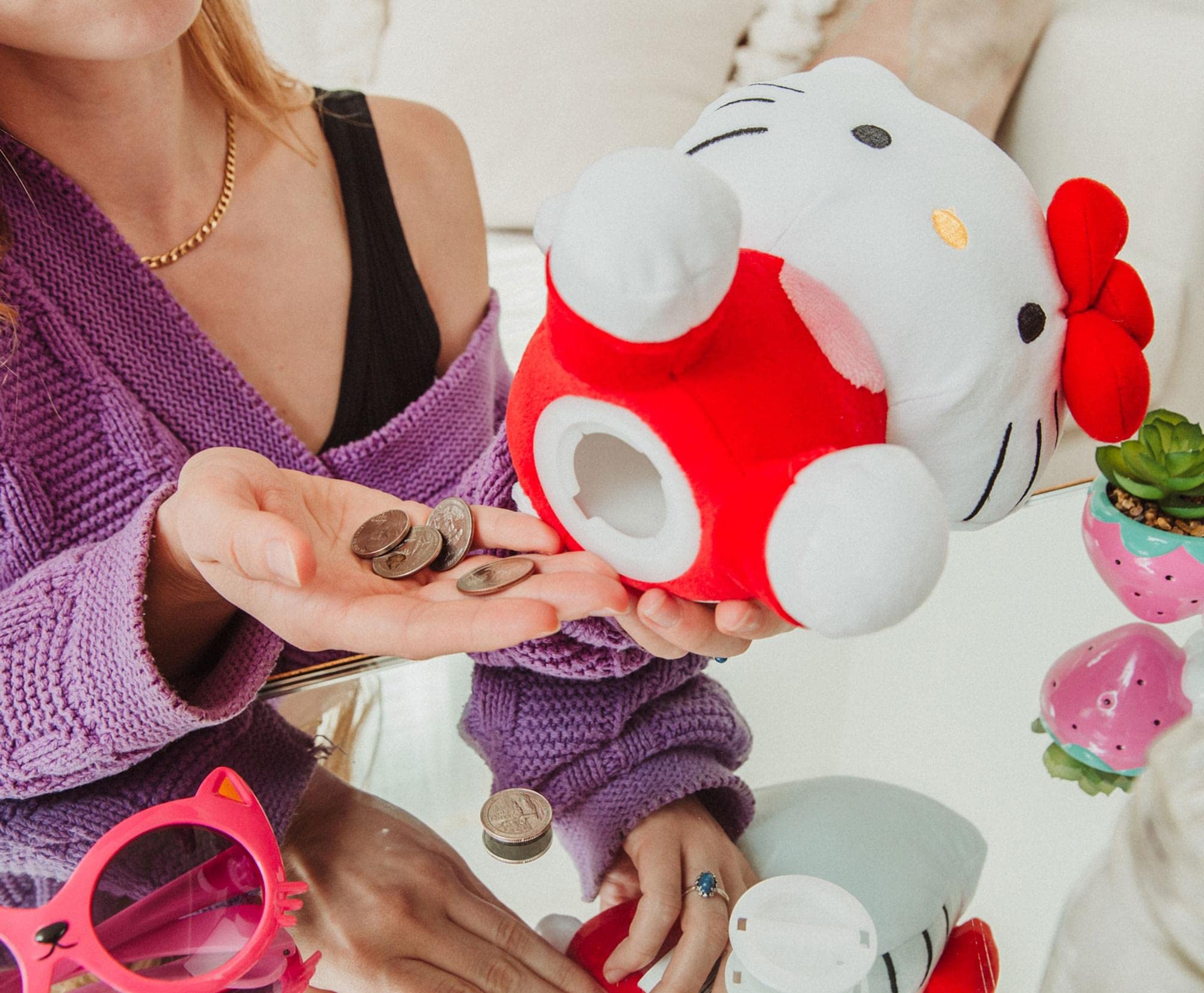 Foto 7 | Monedero De Peluche Plateado Buffalo Sanrio Hello Kitty Soft - Venta Internacional.