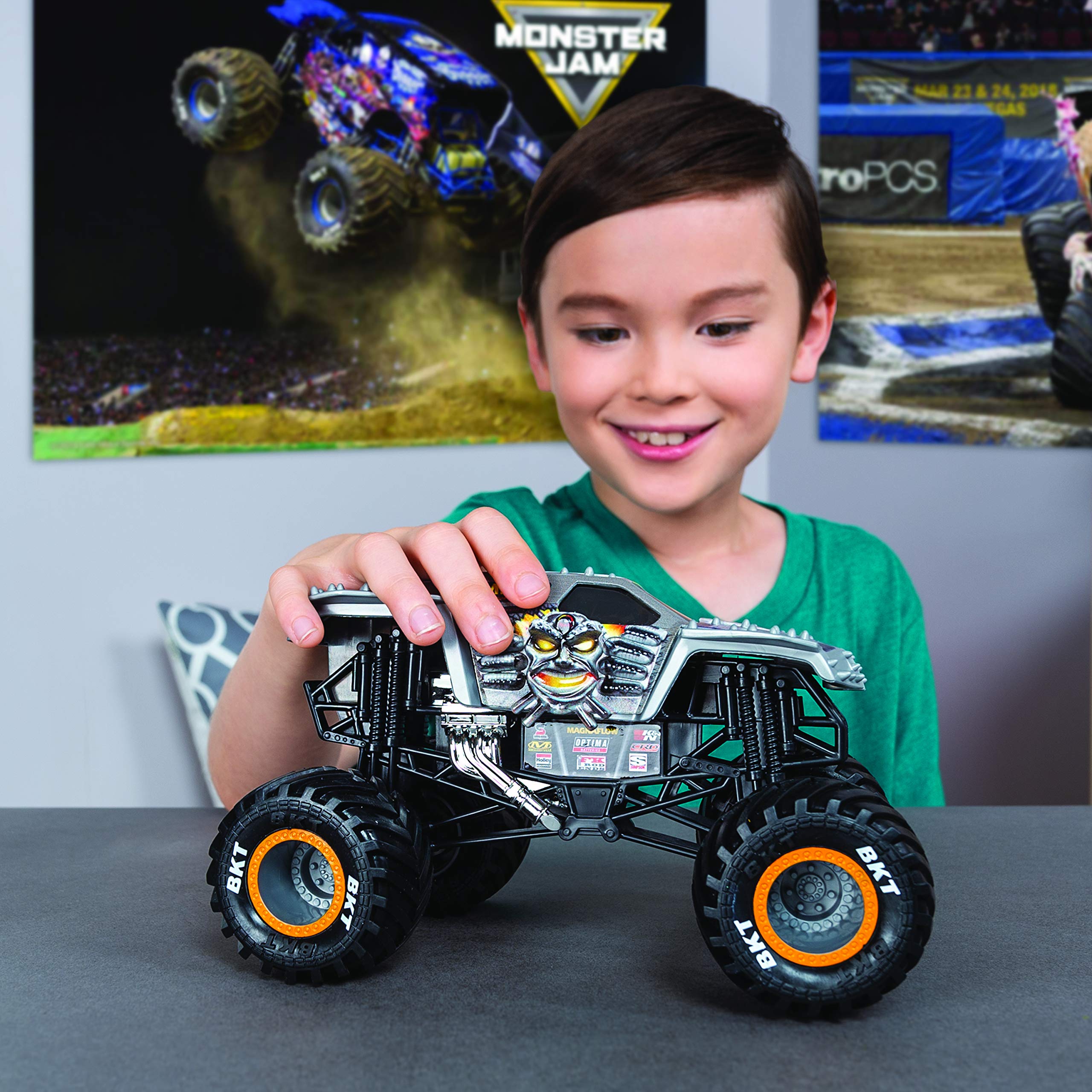 Foto 6 pulgar | Toy Monster Truck Monster Jam, Escala Oficial Max D 1:24 - Venta Internacional