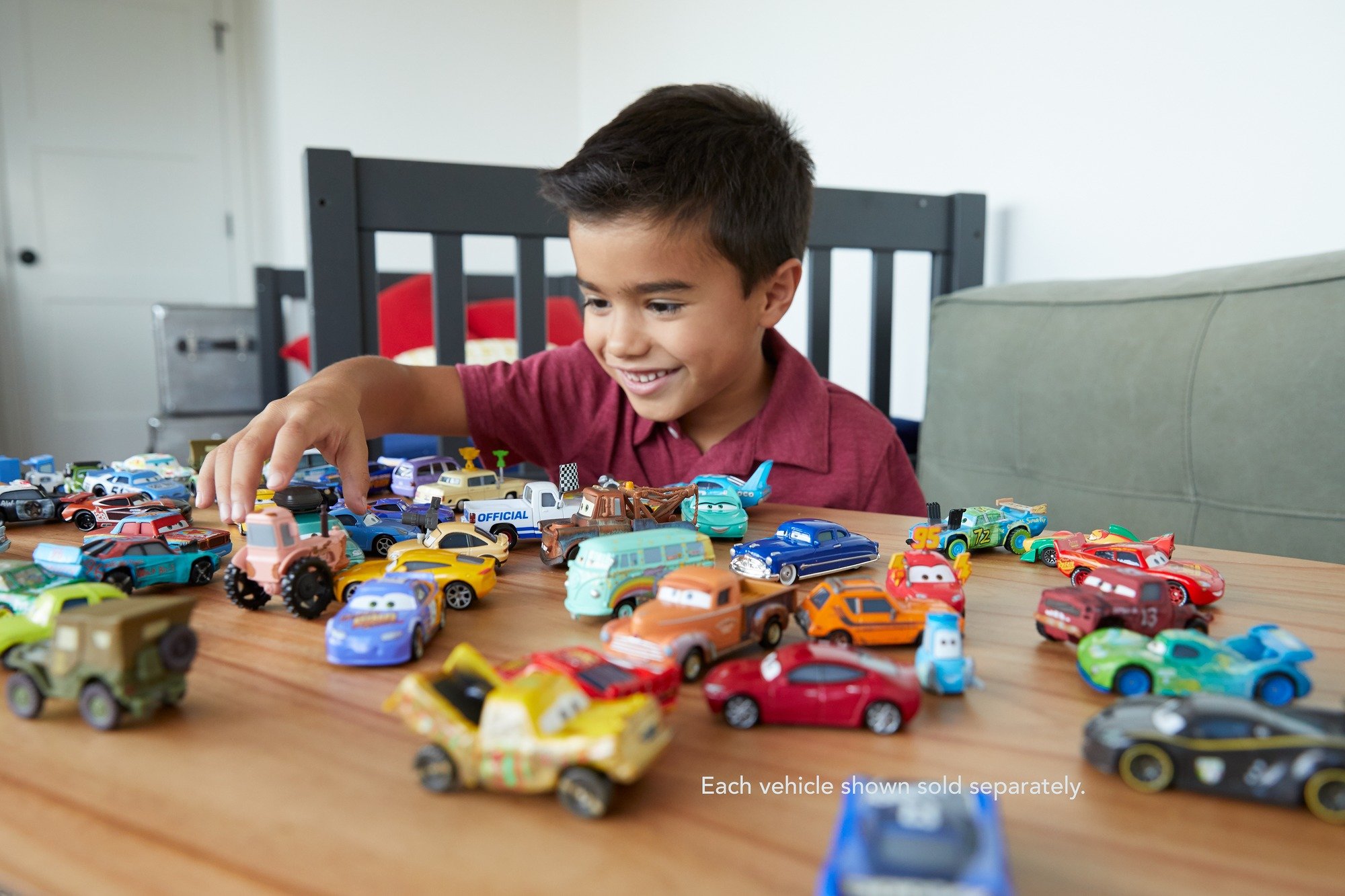 Foto 4 pulgar | Juguete Disney Cars Deluxe Mack Fundido A Presión Escala 1:55 para Niños