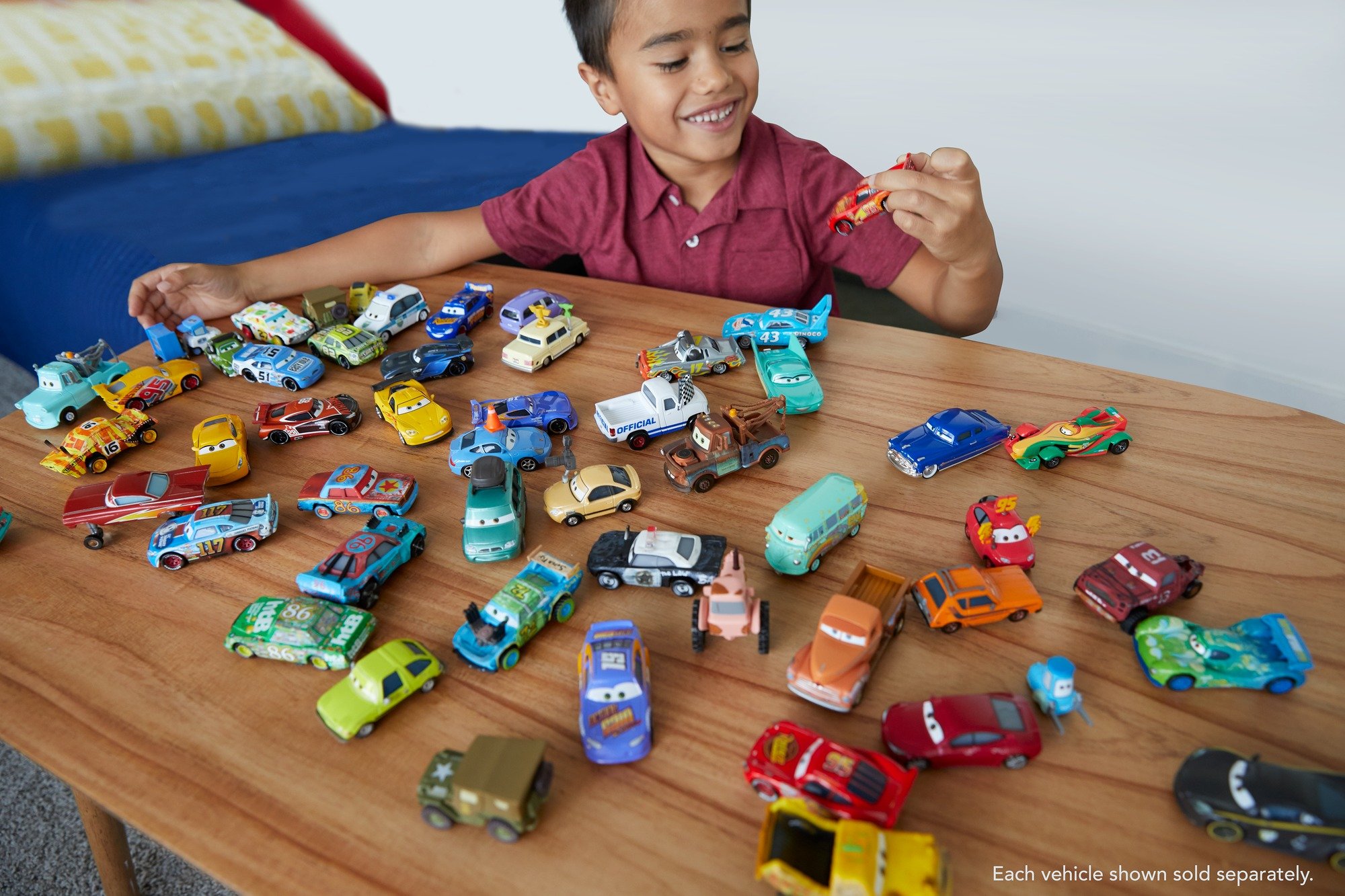 Foto 5 pulgar | Juguete Disney Cars Deluxe Mack Fundido A Presión Escala 1:55 para Niños